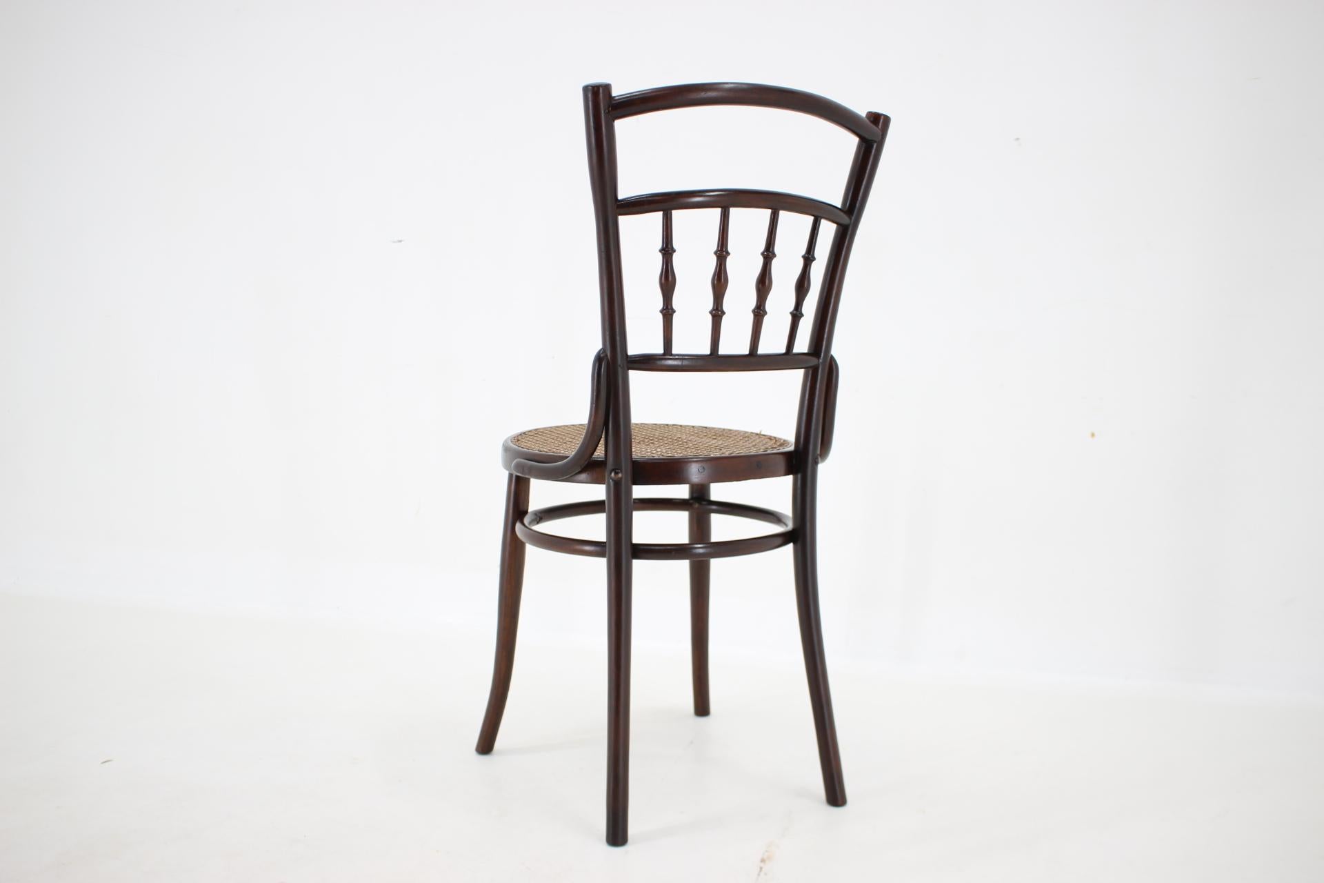 1930s Bentwood beech Chair with Pedig Seat, Austria In Good Condition For Sale In Praha, CZ