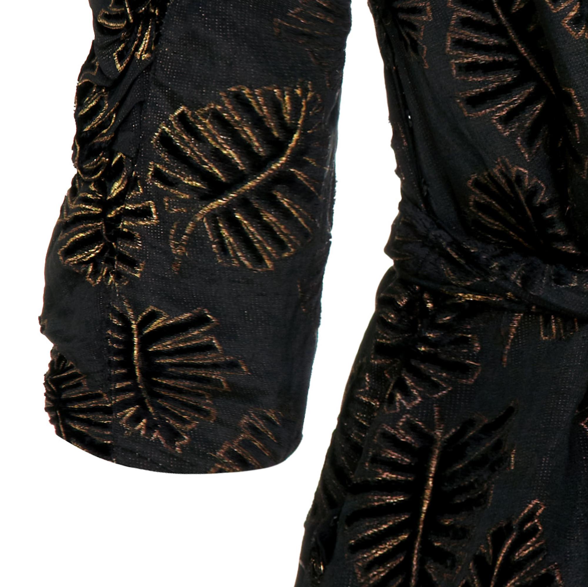 1930s Black and Gold Leaf Velvet Lame Top In Excellent Condition In London, GB