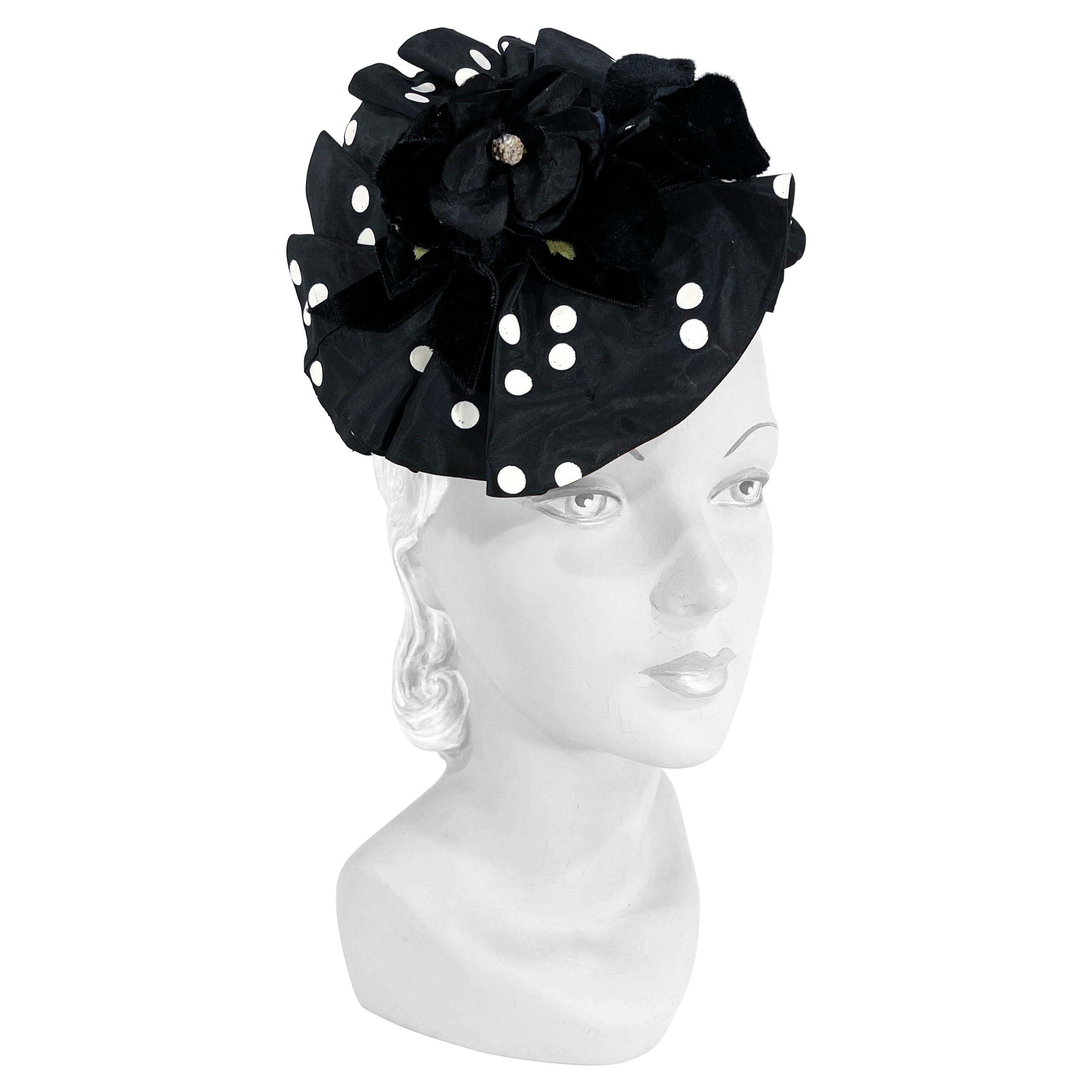Cappello da cocktail anni '30 in polkadot bianco e nero