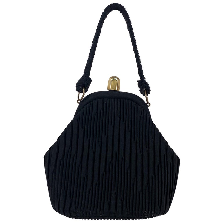 1930s Black Art Deco Handbag with Decorative Pleating For Sale at 1stDibs