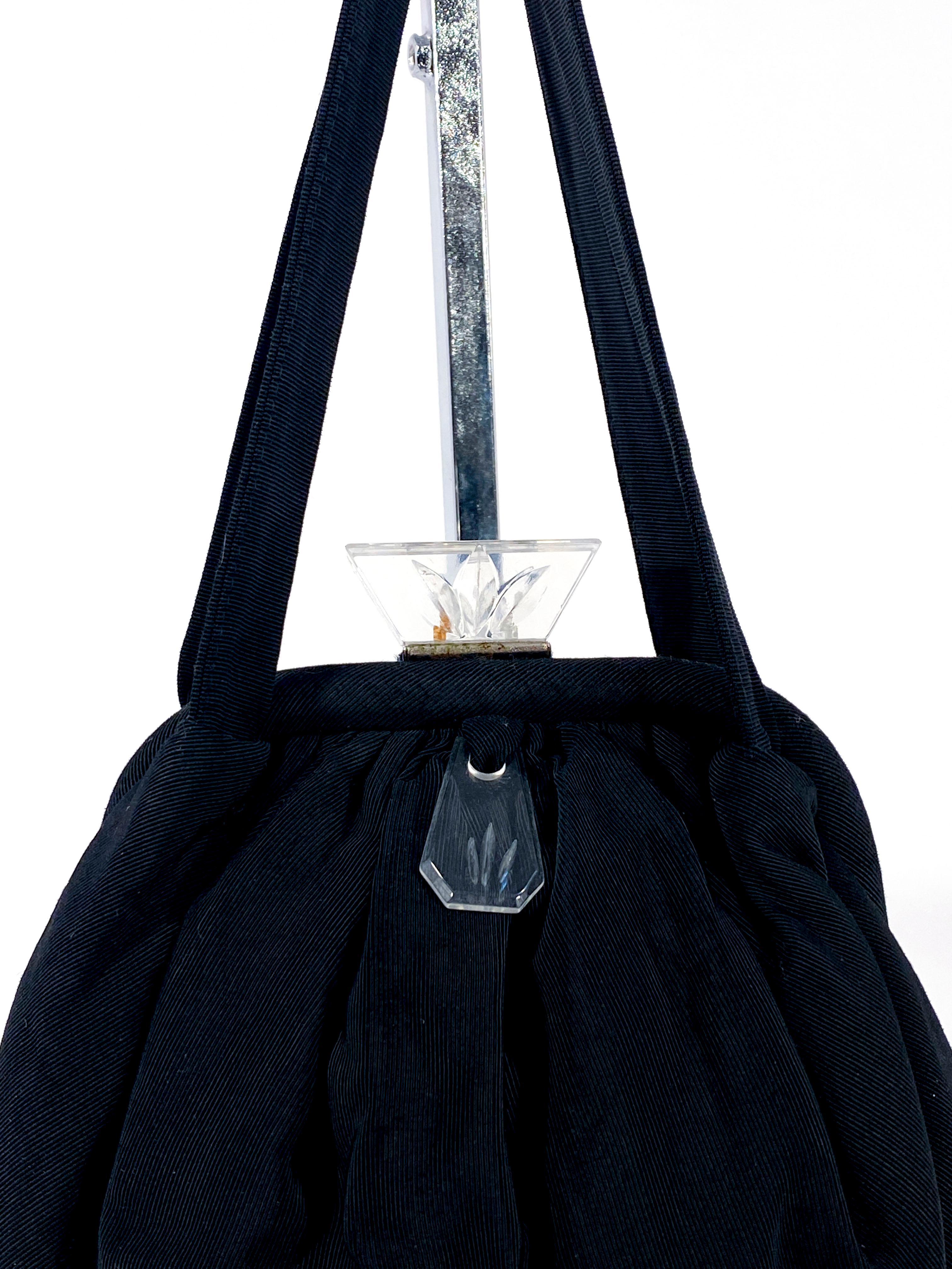 Schwarze Art-Déco-Twill-Abendhandtasche aus den 1930er Jahren mit Lucite-Verschlüssen für Damen oder Herren im Angebot