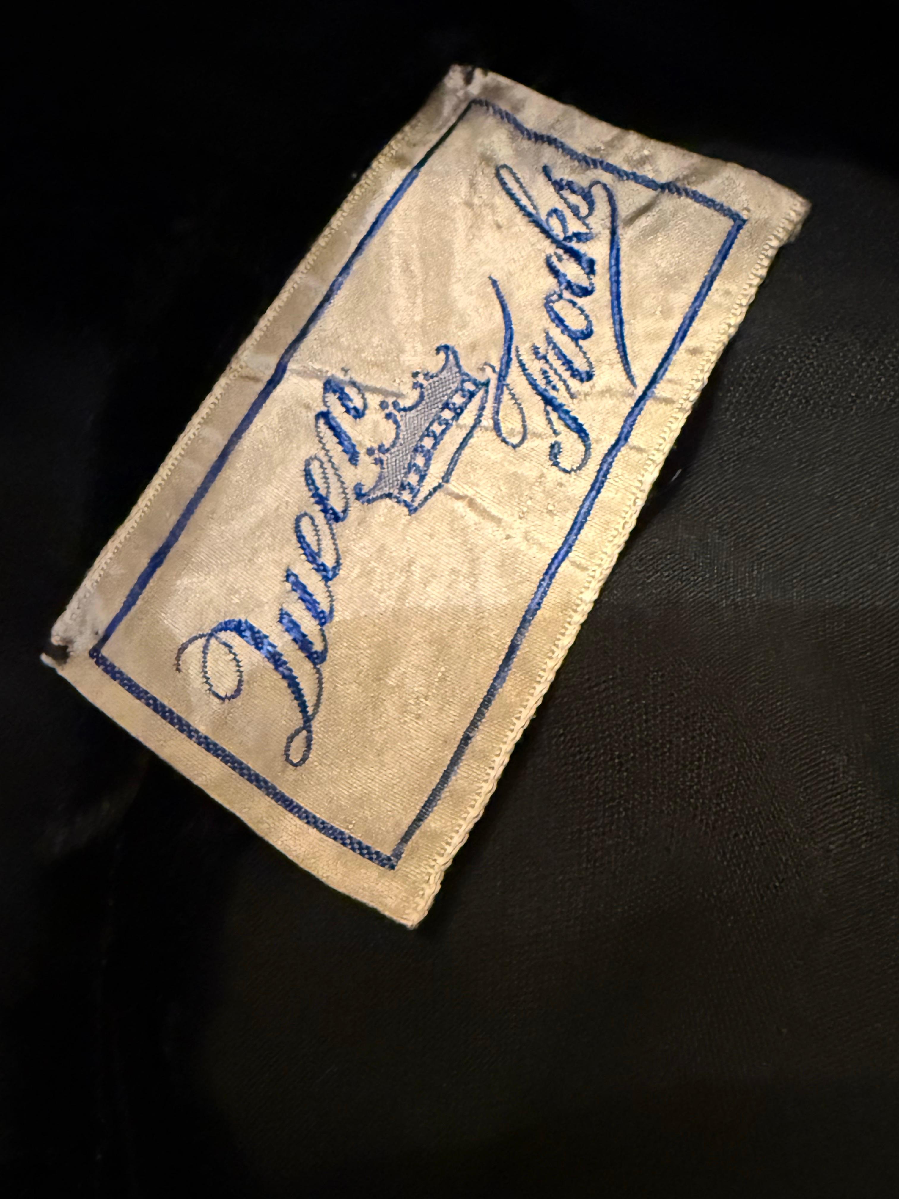 Abito in velluto di seta nero tagliato in sbieco degli anni '30 con scollatura a pieghe e schiena bassa in vendita 13