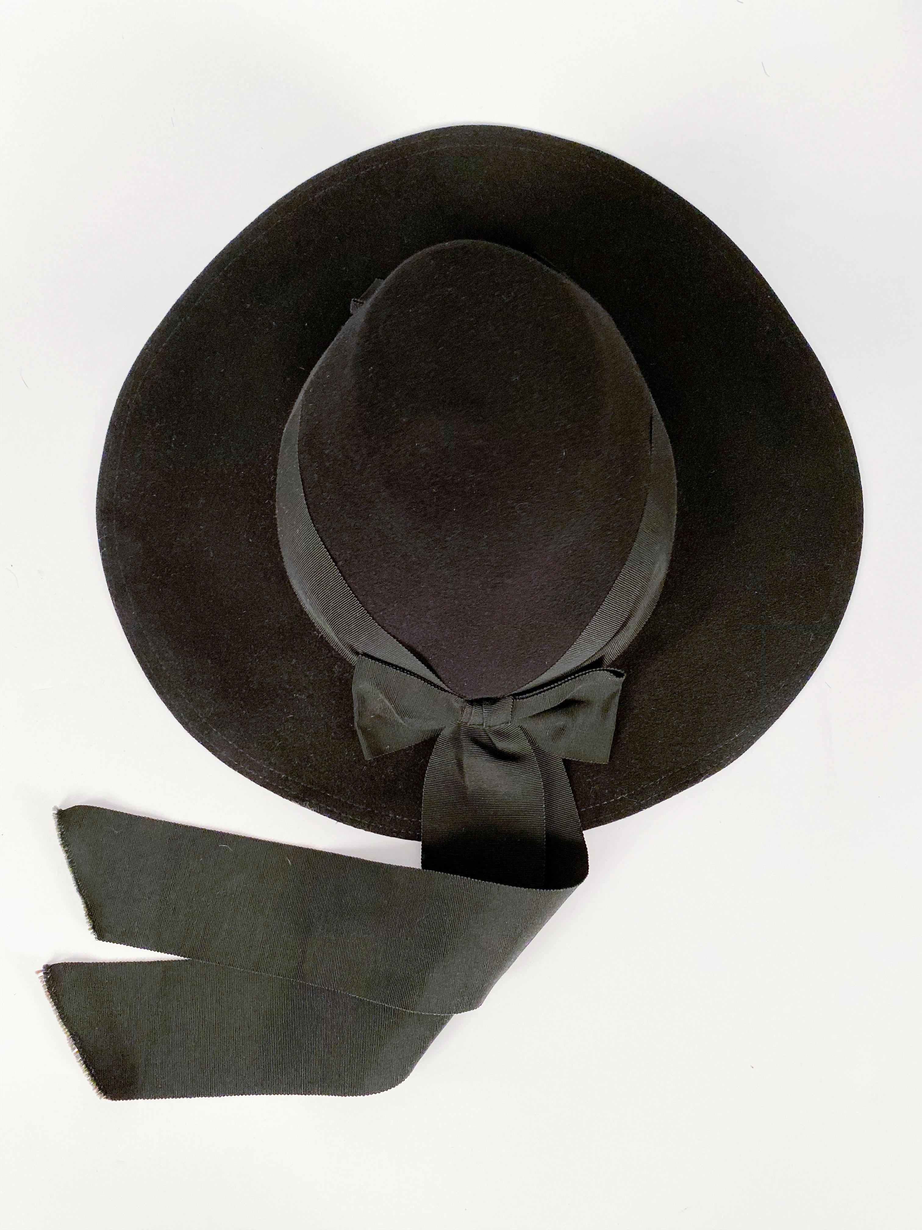 1930s Black Fur Felt Day Hat with Bow Accents 1