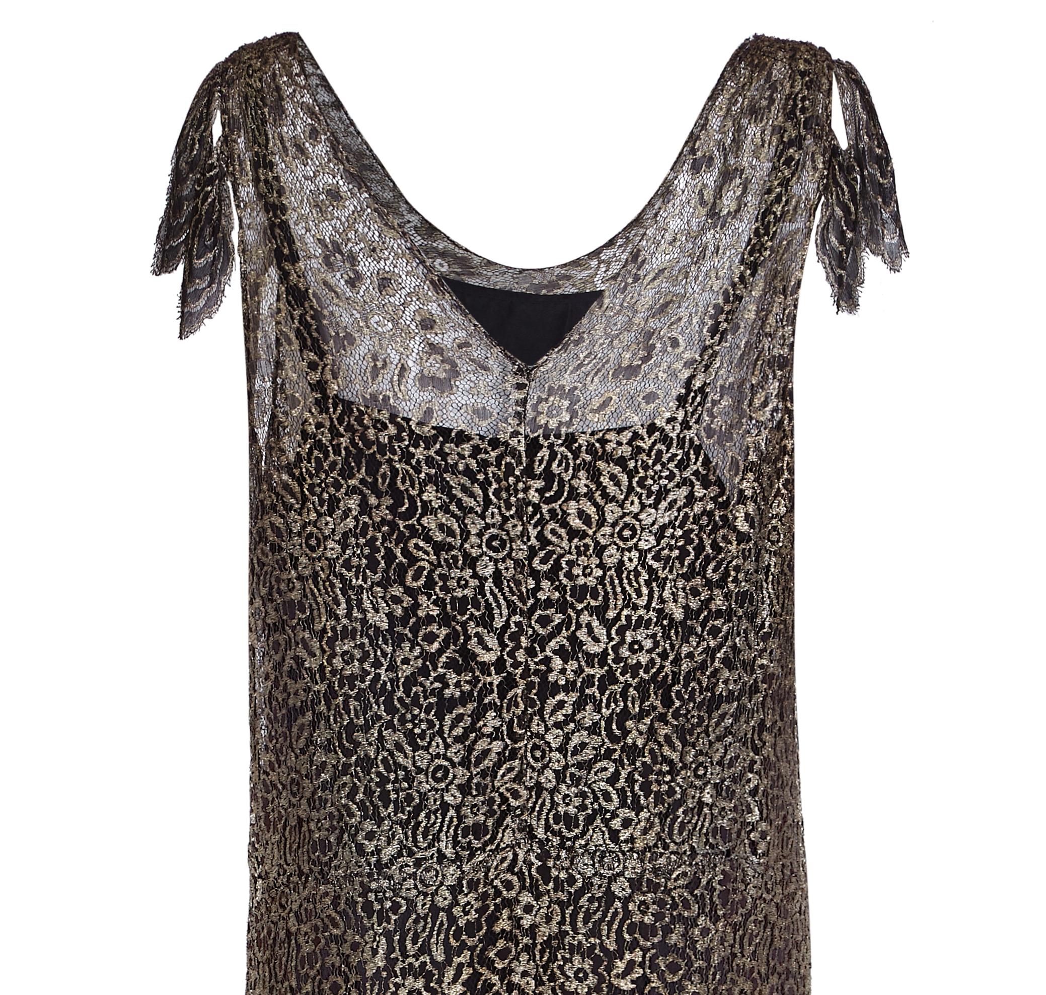 Vestido francés de encaje floral negro y dorado de los años 30 en Excelente estado para la venta en London, GB