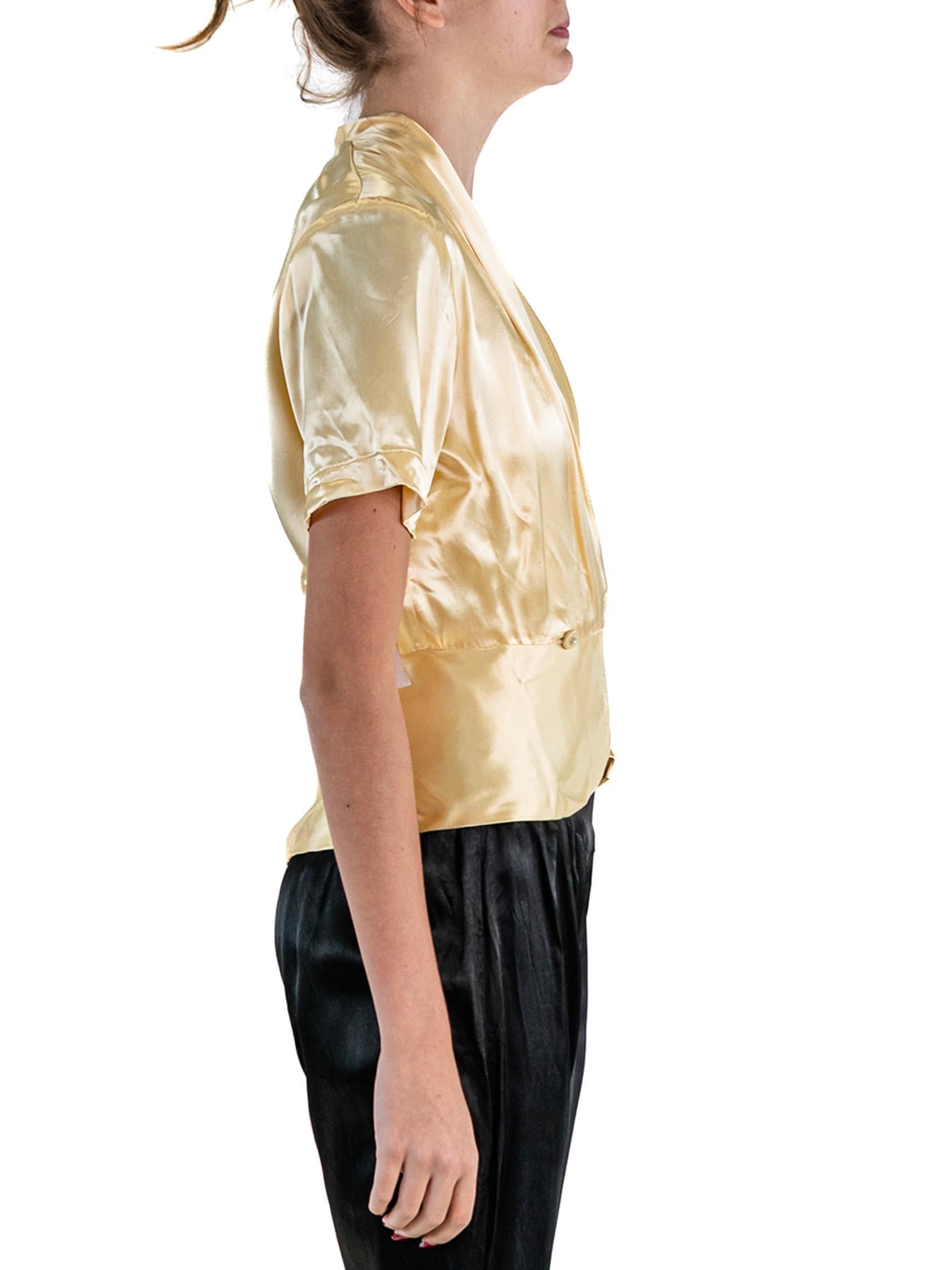 Pyjama de salon 1930S en soie crêpe noir et or, dos en satin jacquard accentué Excellent état - En vente à New York, NY