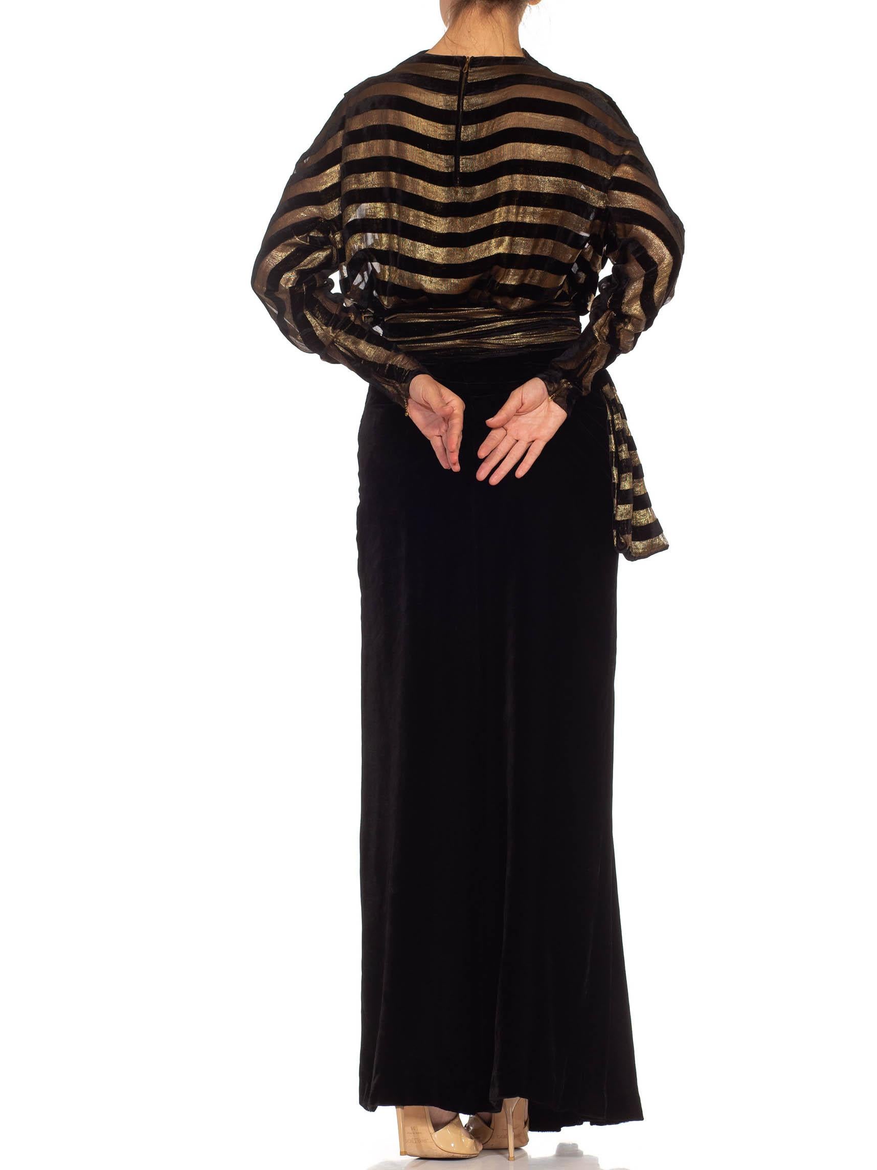 Robe de couture française en velours de soie noir et or des années 1930 Pour femmes en vente