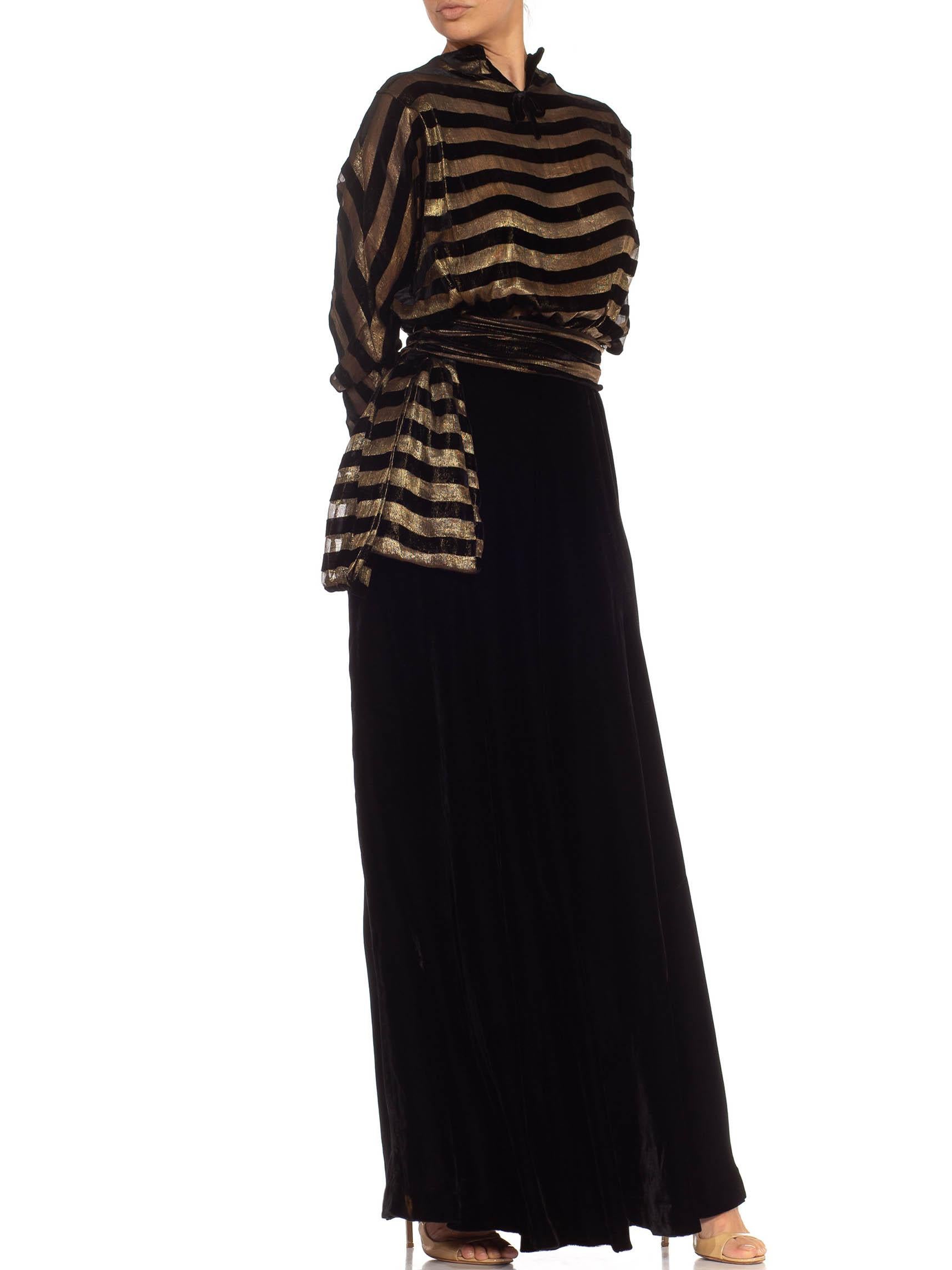 Robe de couture française en velours de soie noir et or des années 1930 en vente 2