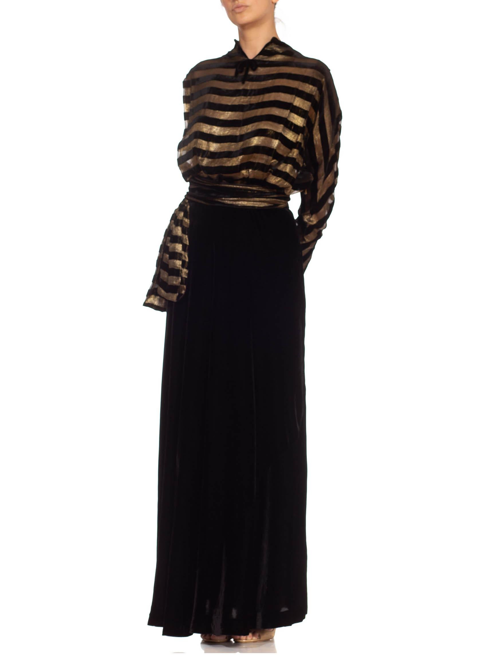 Robe de couture française en velours de soie noir et or des années 1930 en vente 3