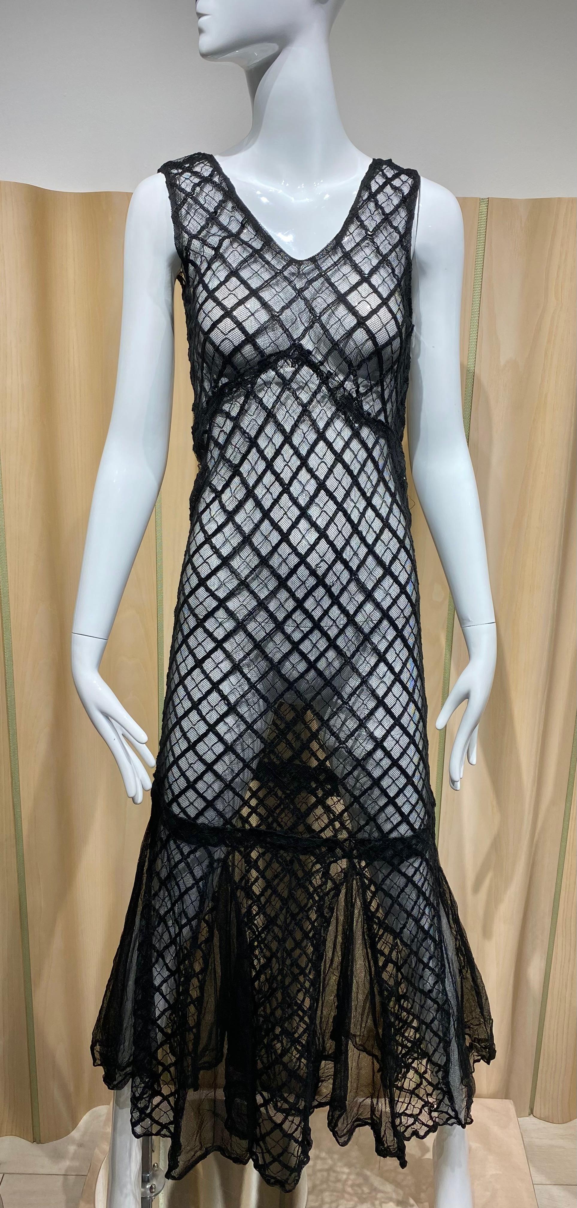 1930s Black Lace Dress with capelet In Good Condition In Beverly Hills, CA