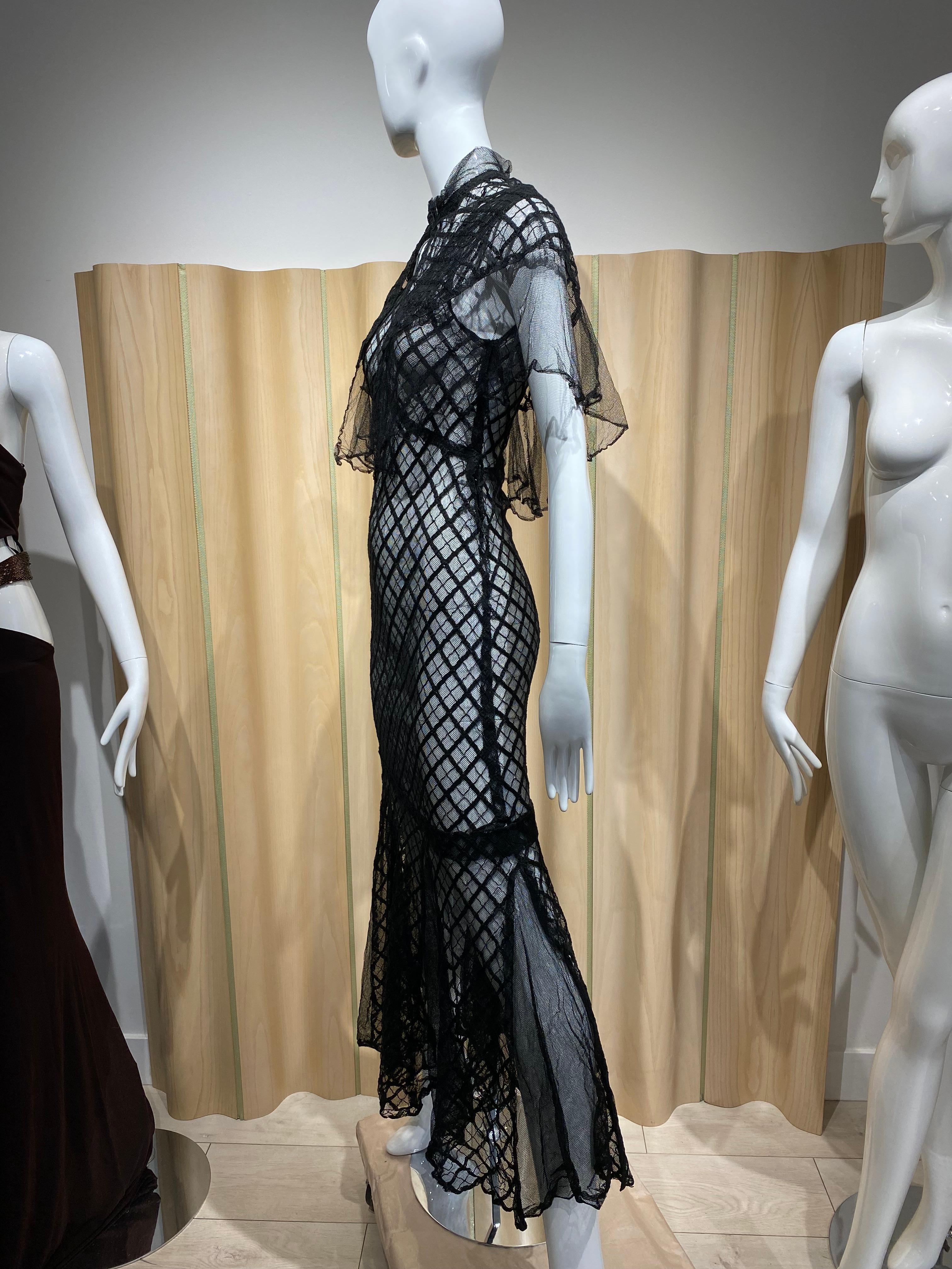 1930s Black Lace Dress with capelet 4