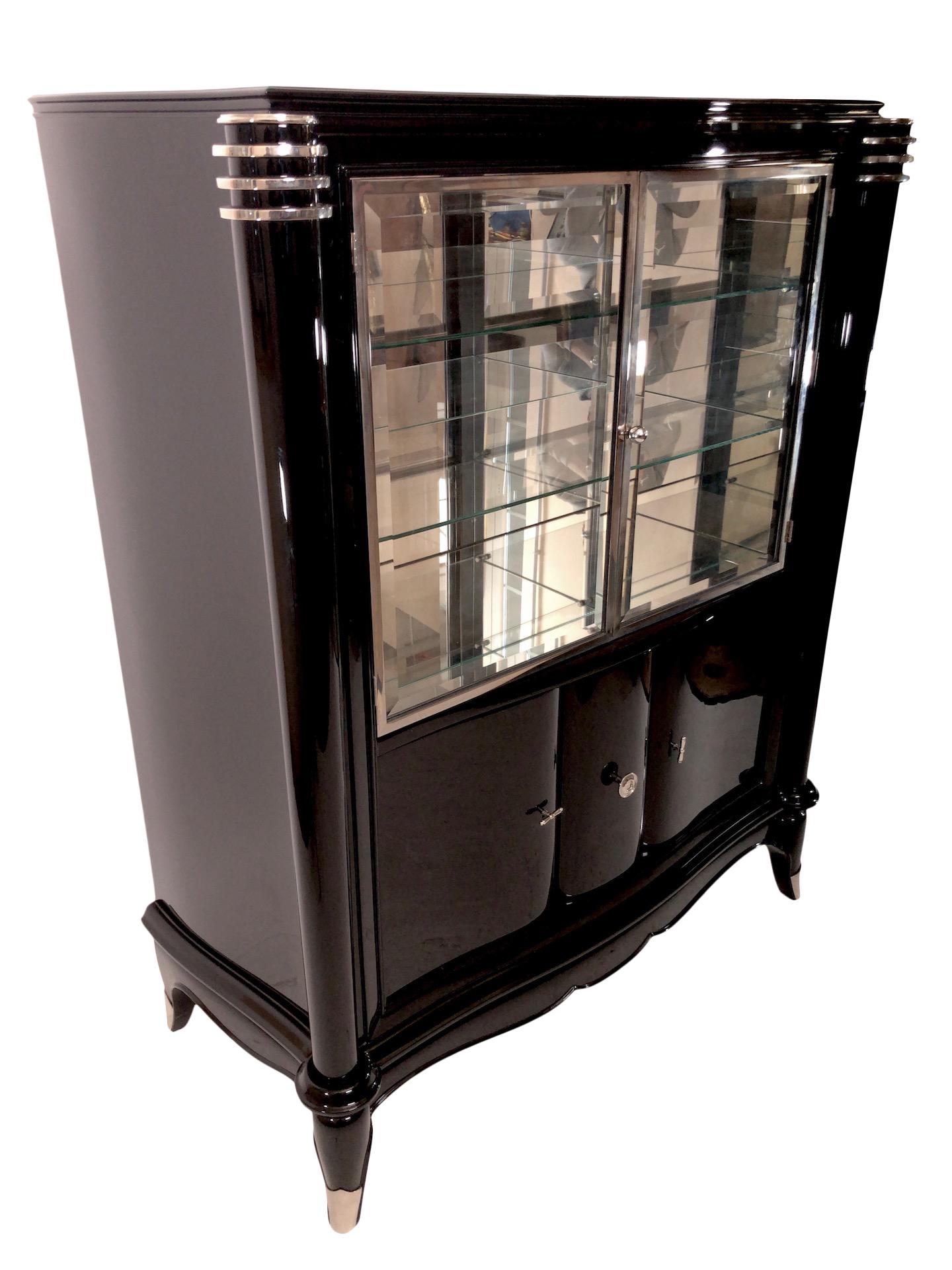 20th Century 1930s Black Piano Lacquer Vitrine with Dry Bar Original French Art Deco For Sale