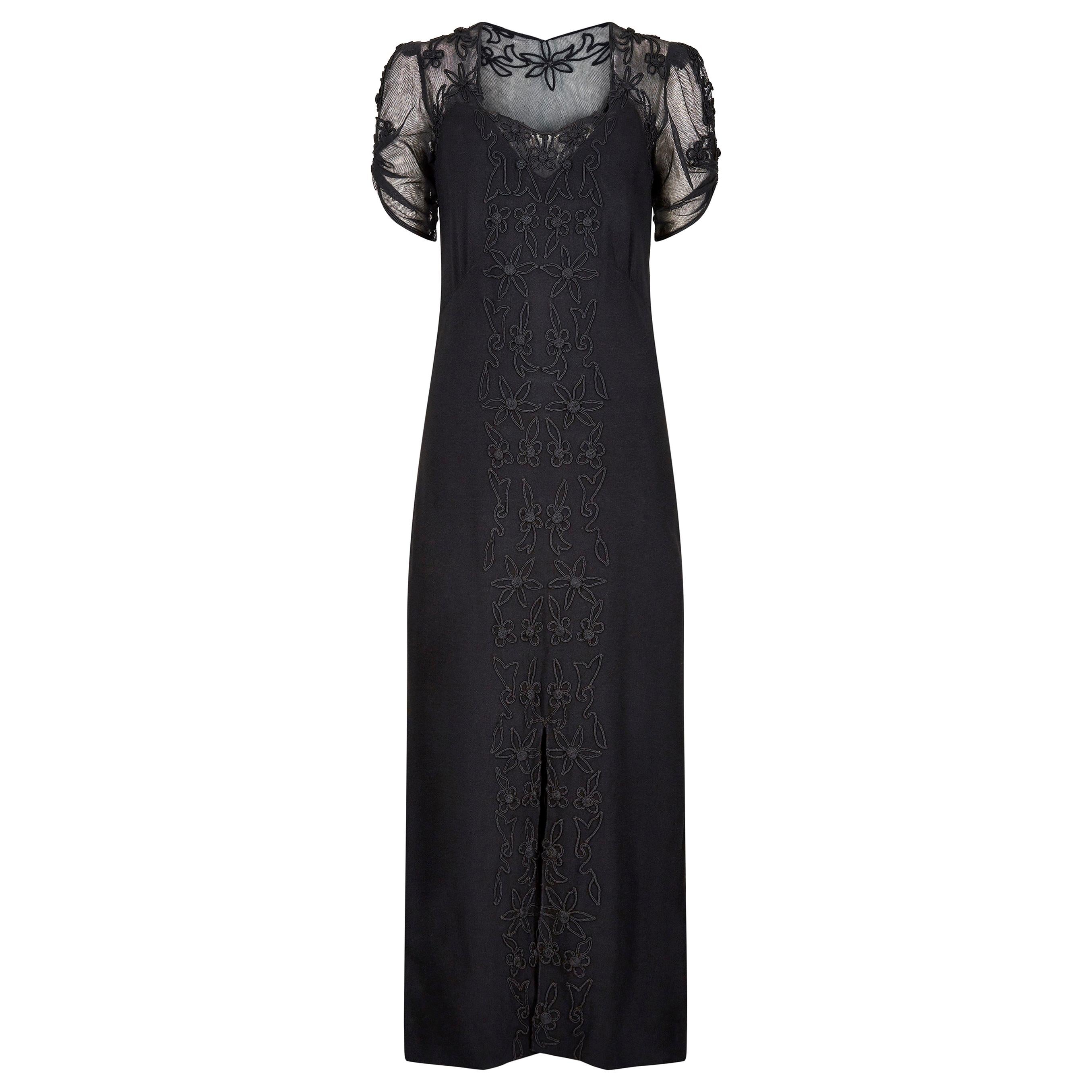 1930s Black Silk Crepe and Net Evening Dress With Floral Appliqué Embellishment For Sale