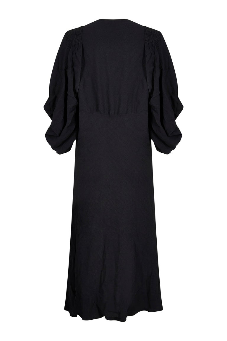1930s Black Silk Crepe Gown With Kimono Style Embroidered Soutache Sleeves  In Excellent Condition For Sale In London, GB