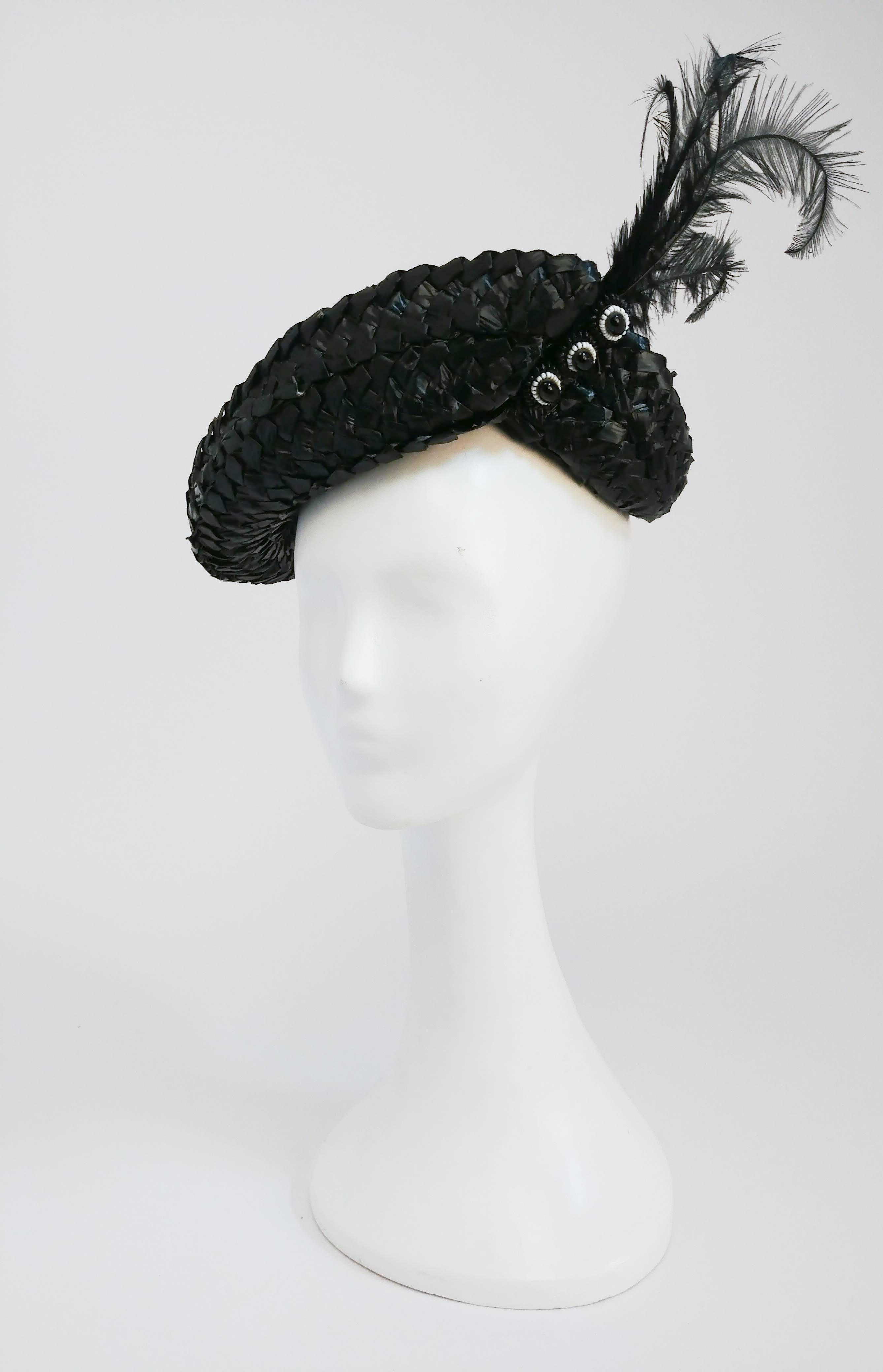 1930's Black Silk Velvet and Raffia Hat For Sale 1