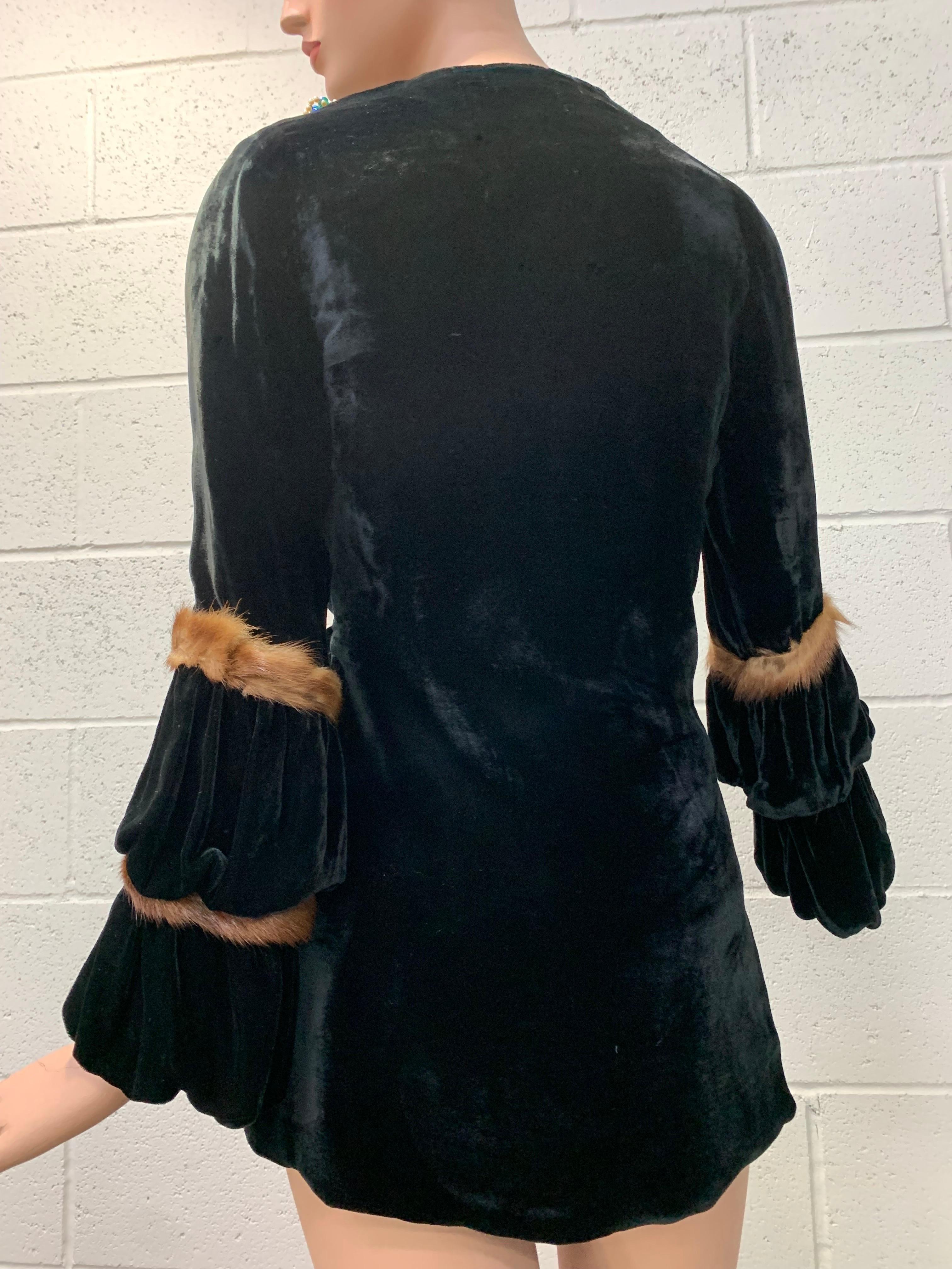 1930s Black Silk Velvet Wrap Jacket w Lantern Sleeves Trimmed in Mink w Brooch  For Sale 5