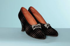 1930's Black velvet "dévoré" and rhinestone bow pump Perugia