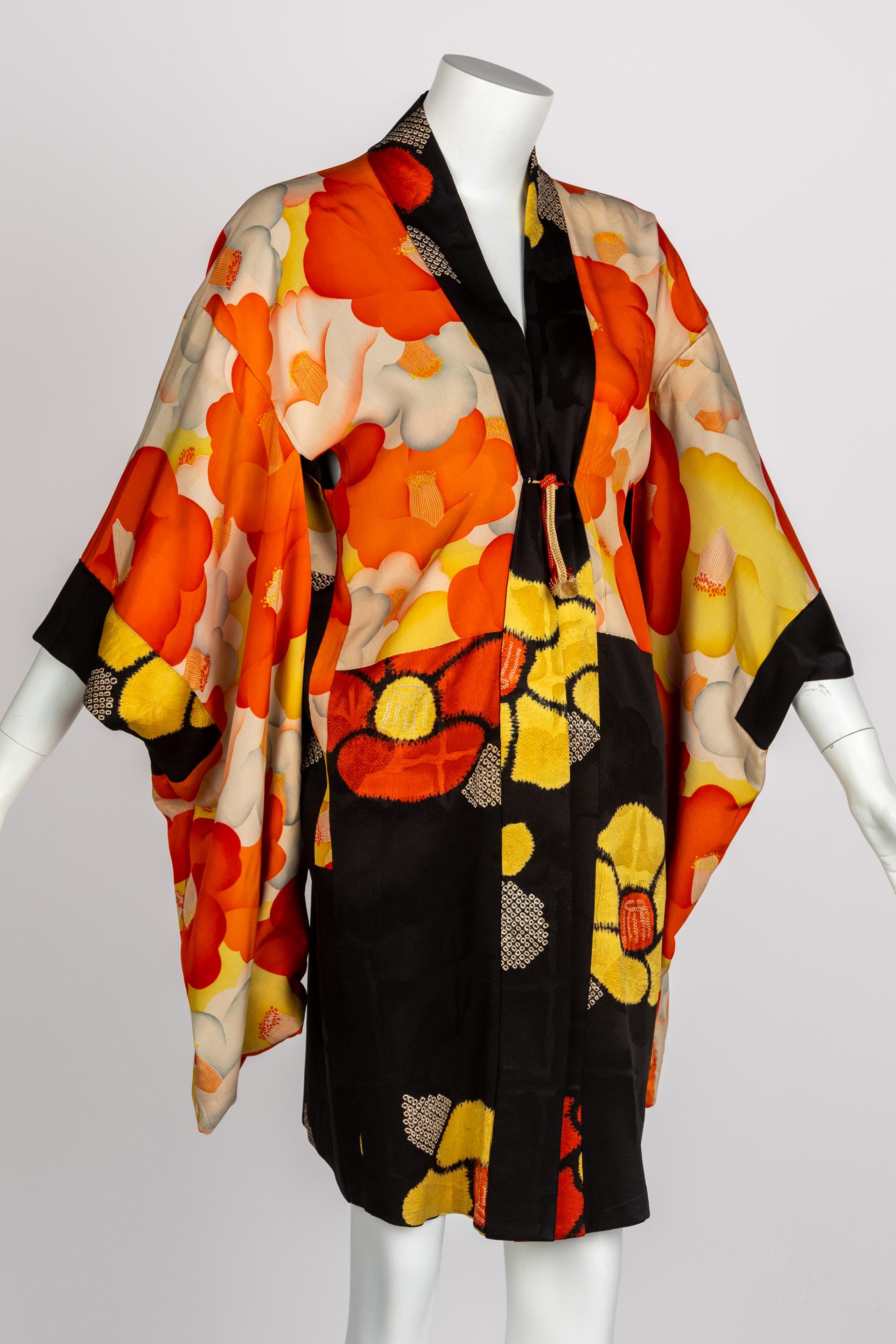 1930s Black Vibrant Shibori Flower Silk Kimono Jacket  For Sale 4