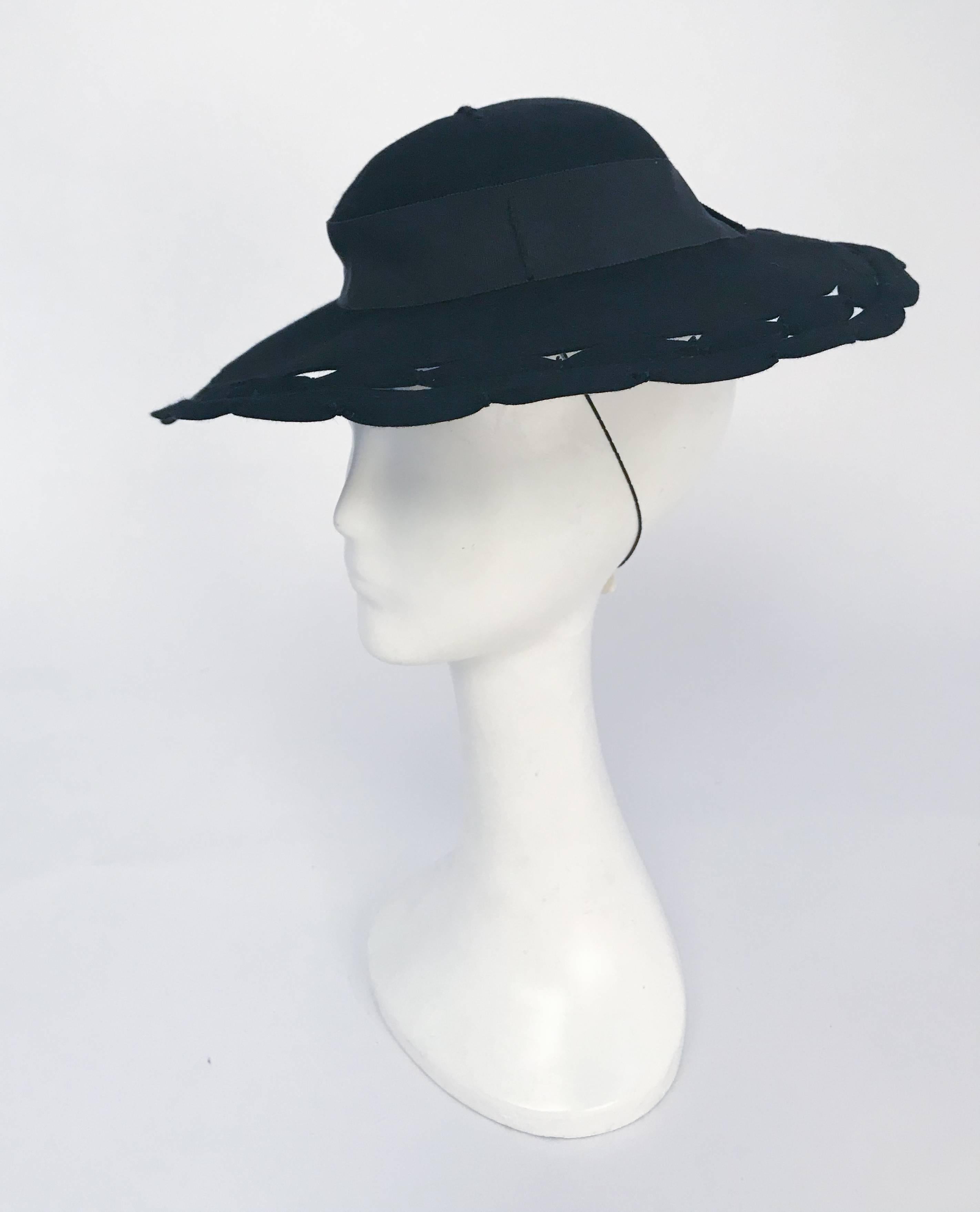 black brim hat
