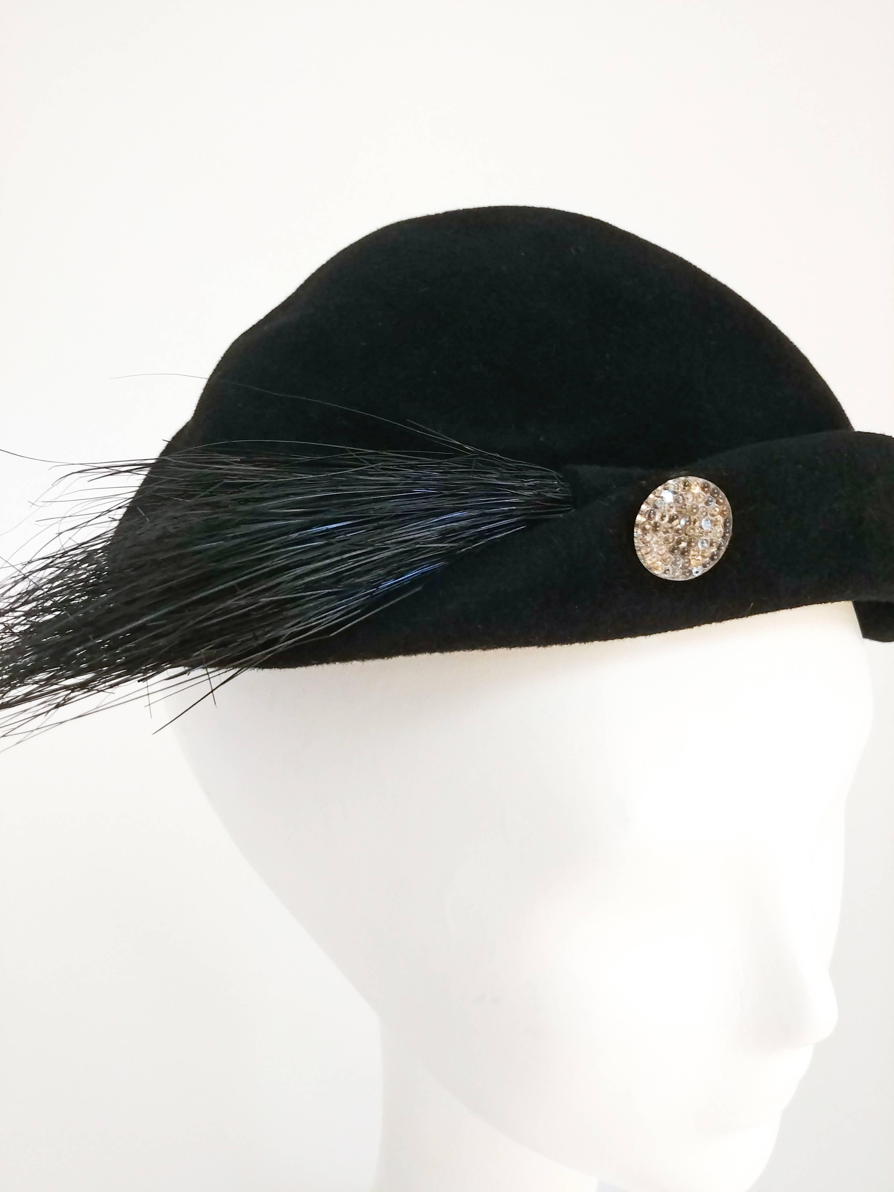 1930s Black Wool Hat w/ Horsehair Embellishment. Rhinestone button decorates brim and a spray of horsehair at side. Fur velour. 