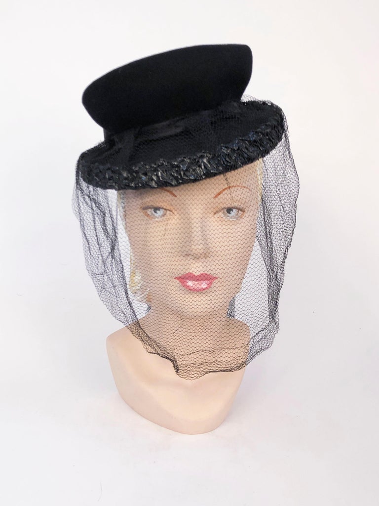 1930's Black Wool Perch Hat with Raffia Trimmed Brim and Full Veil For Sale  at 1stDibs