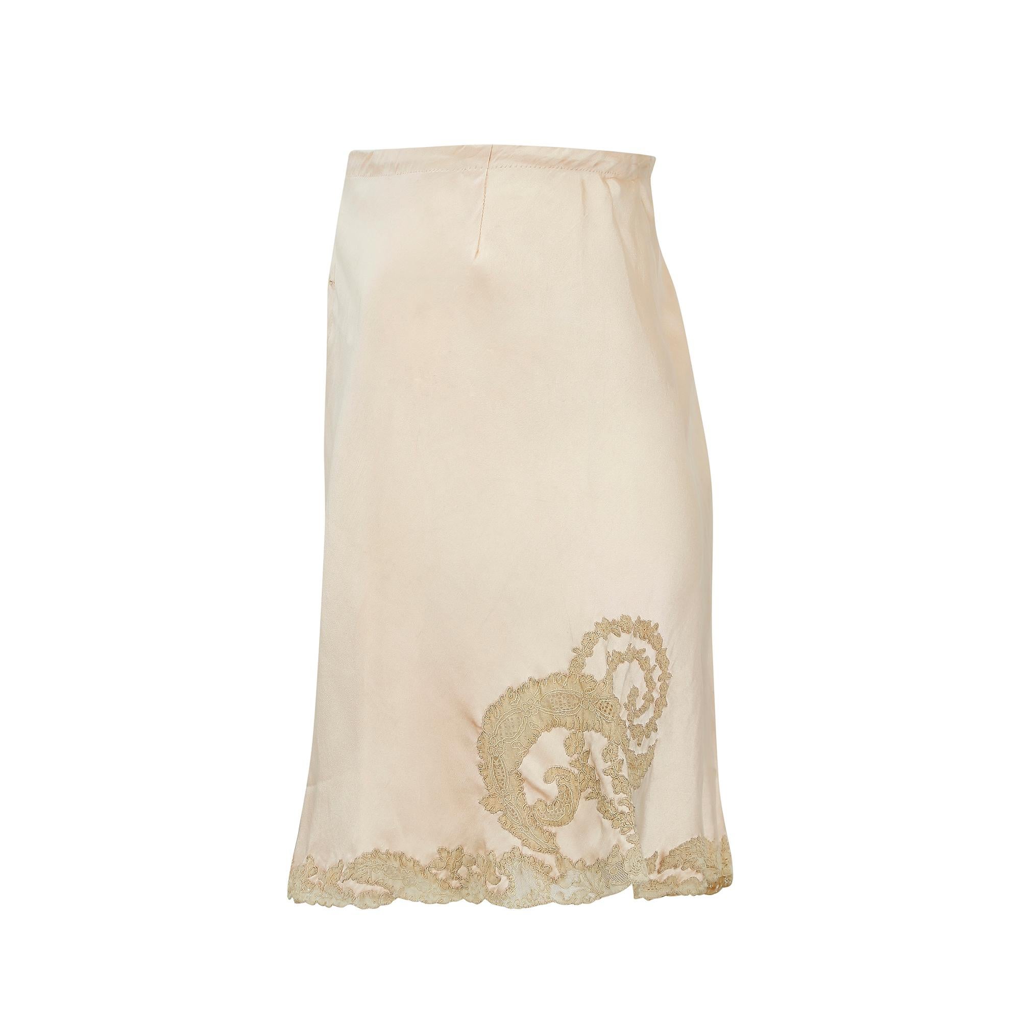 1930s Blush Pink Silk and Lace Tap Pants In Excellent Condition For Sale In London, GB