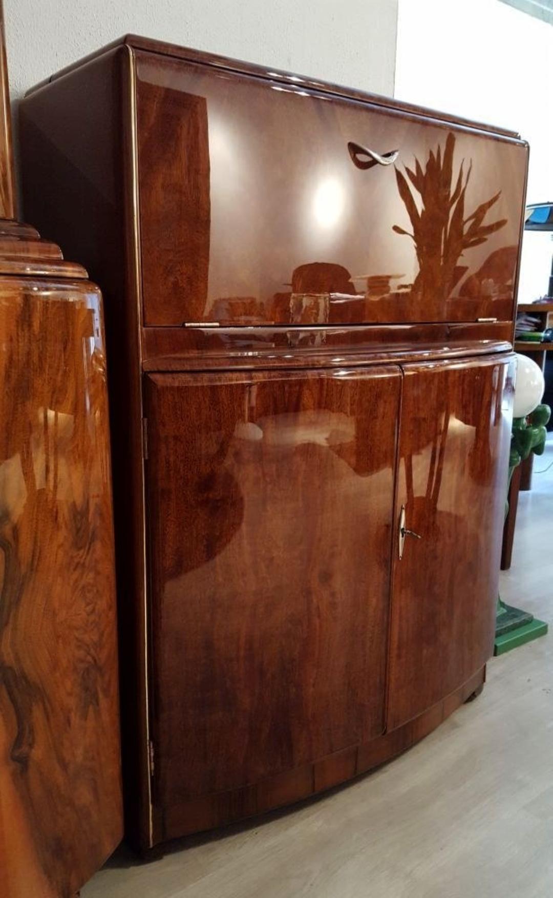 Art Deco 1930s Bowfront Bookmatched Burl Walnut Dry Bar For Sale