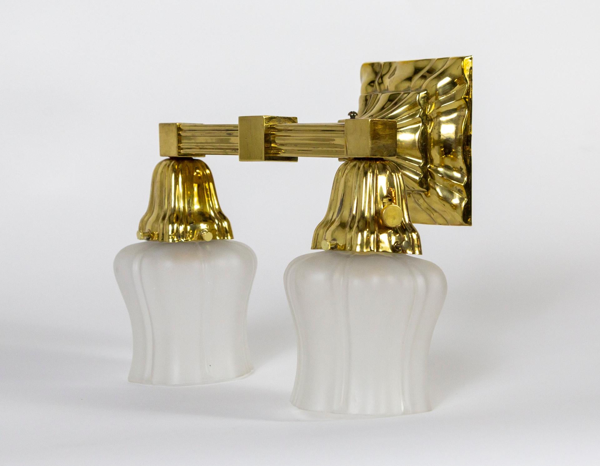 1930s Brass 2-Arm Sheffield Sconce W/ Frosted Glass Shades For Sale 1