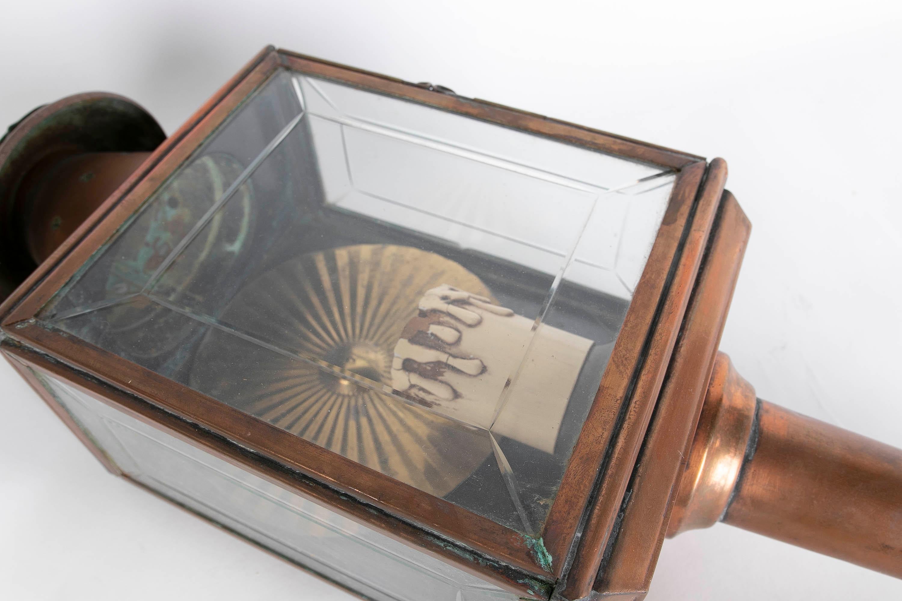 1930s Brass Carriage Lantern with Glass In Good Condition For Sale In Marbella, ES