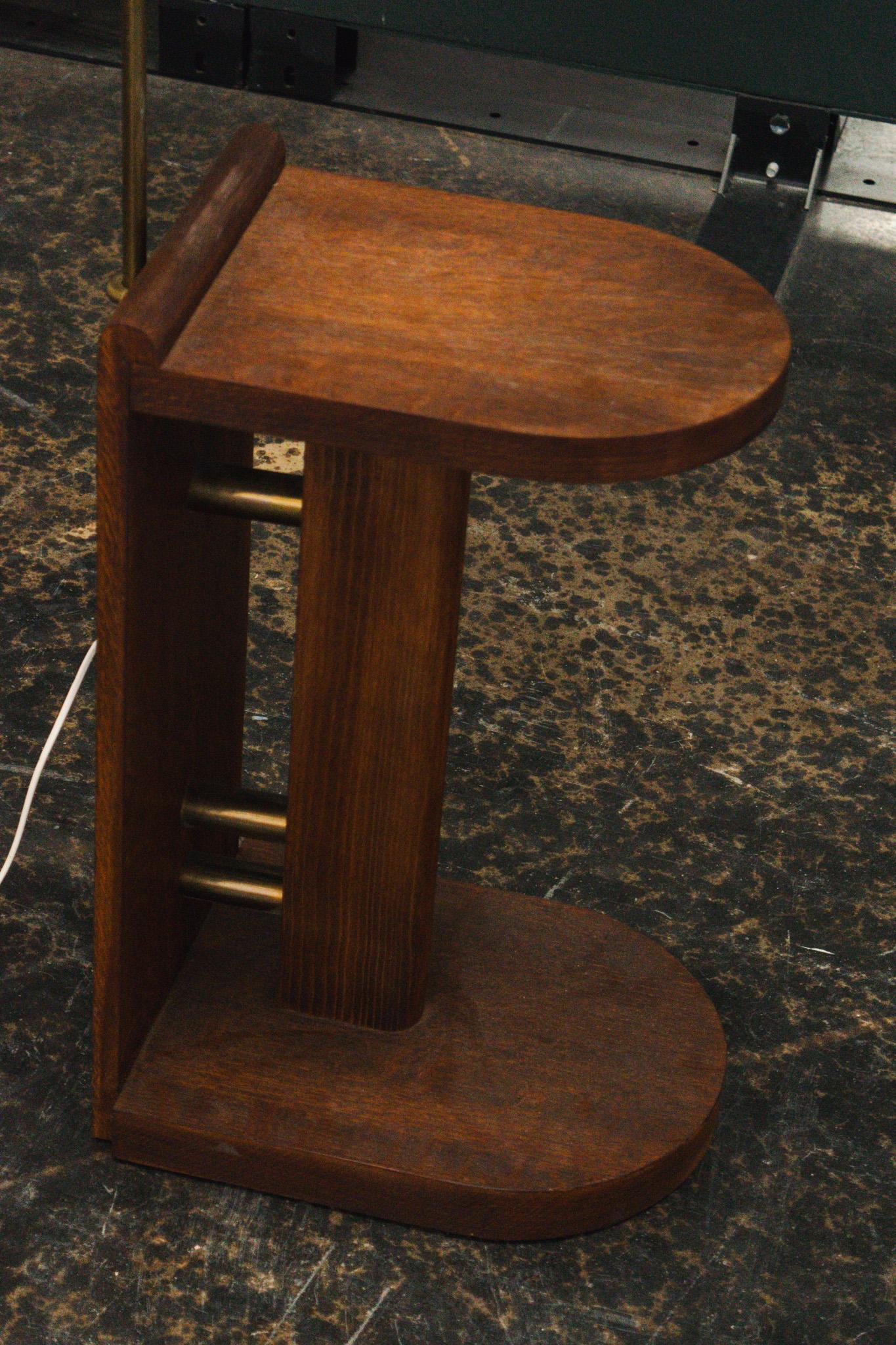 Francese 1930's Brass floor lamp with smoking table in vendita