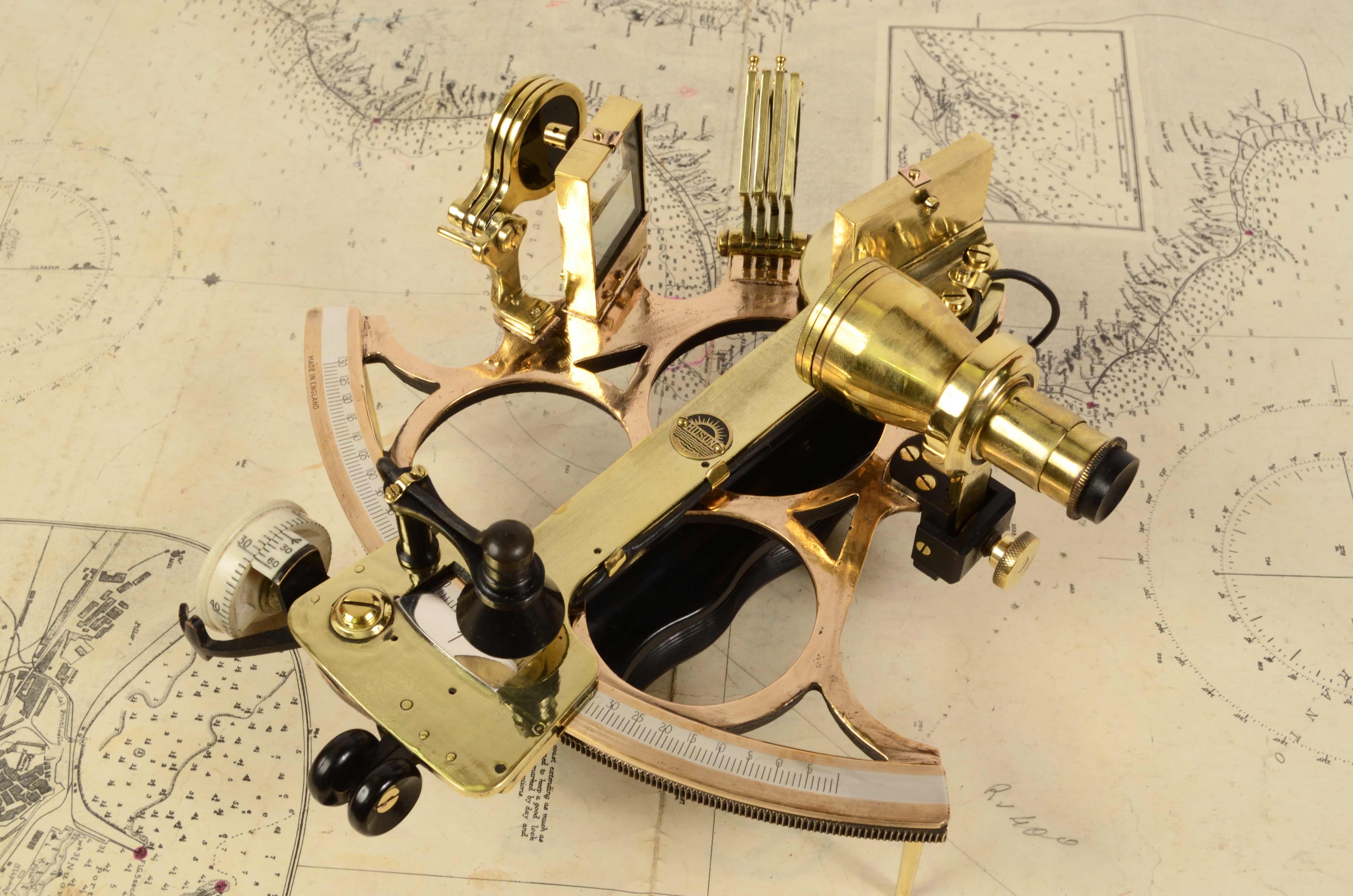 1930er Jahre Messing Sextant H. Hughes & Son Antikes Navigationsinstrument aus den 1930er Jahren 2