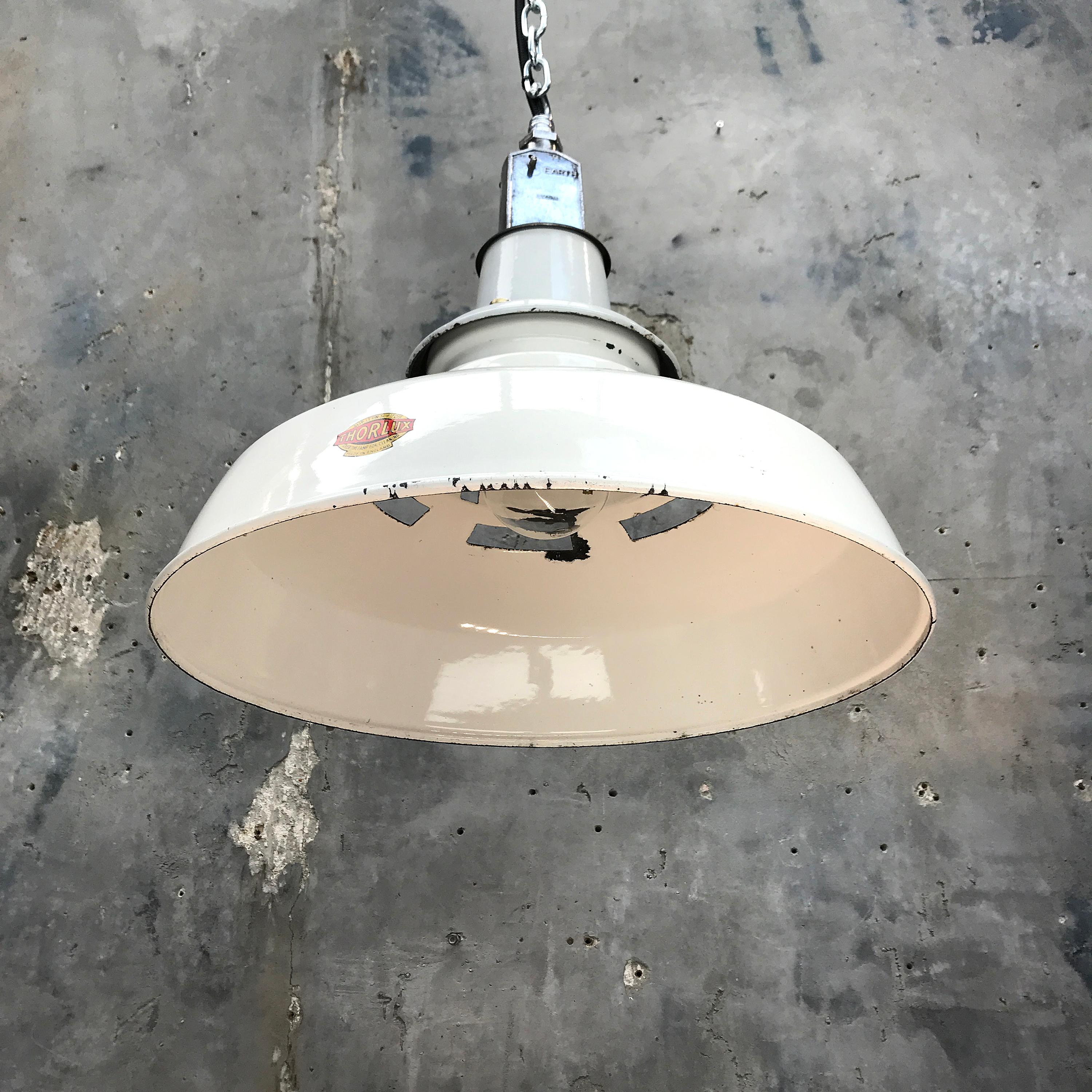 1930s British Thorlux White Enamel Vintage Industrial Factory Pendant Light 3