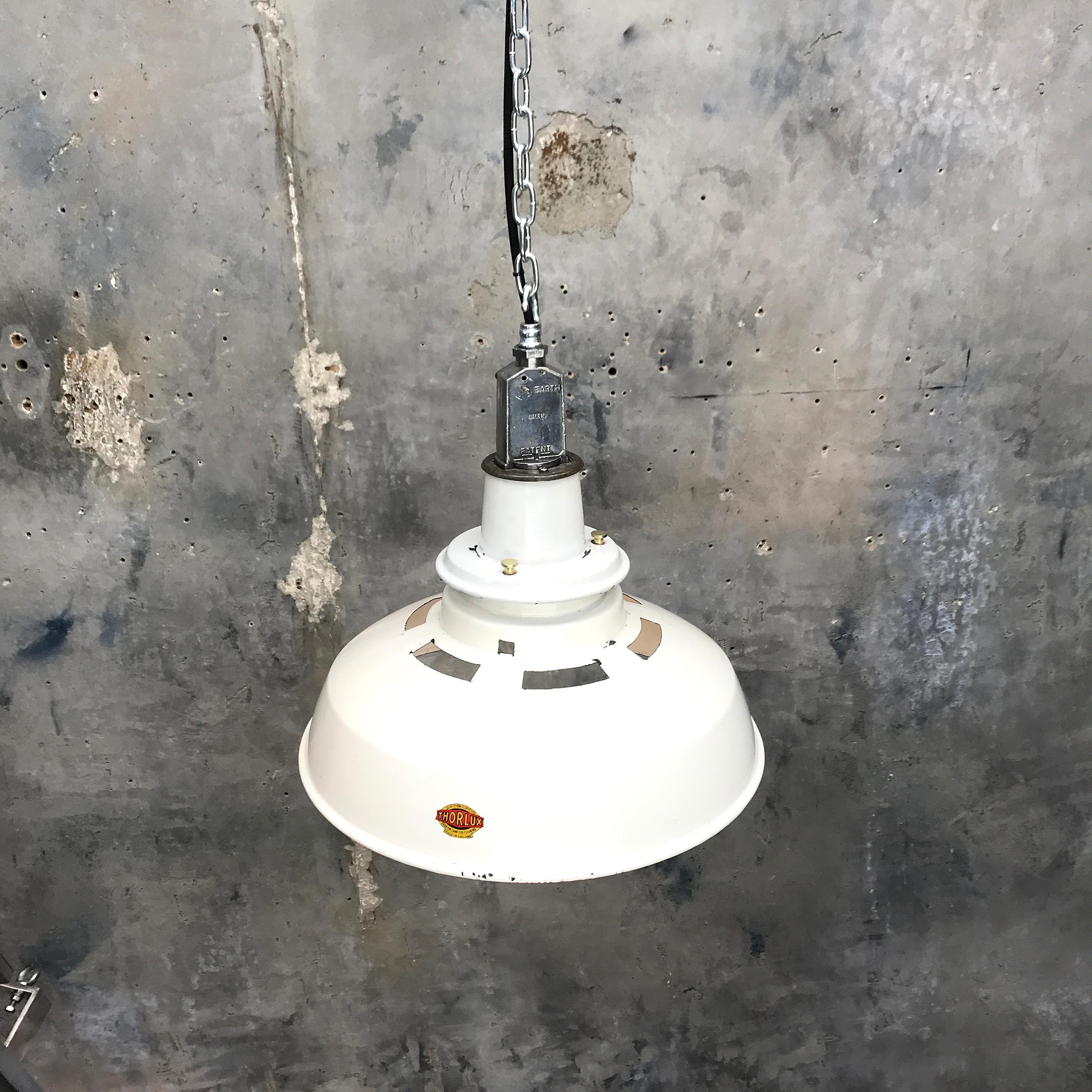 1930s British Thorlux White Enamel Vintage Industrial Factory Pendant Light 8