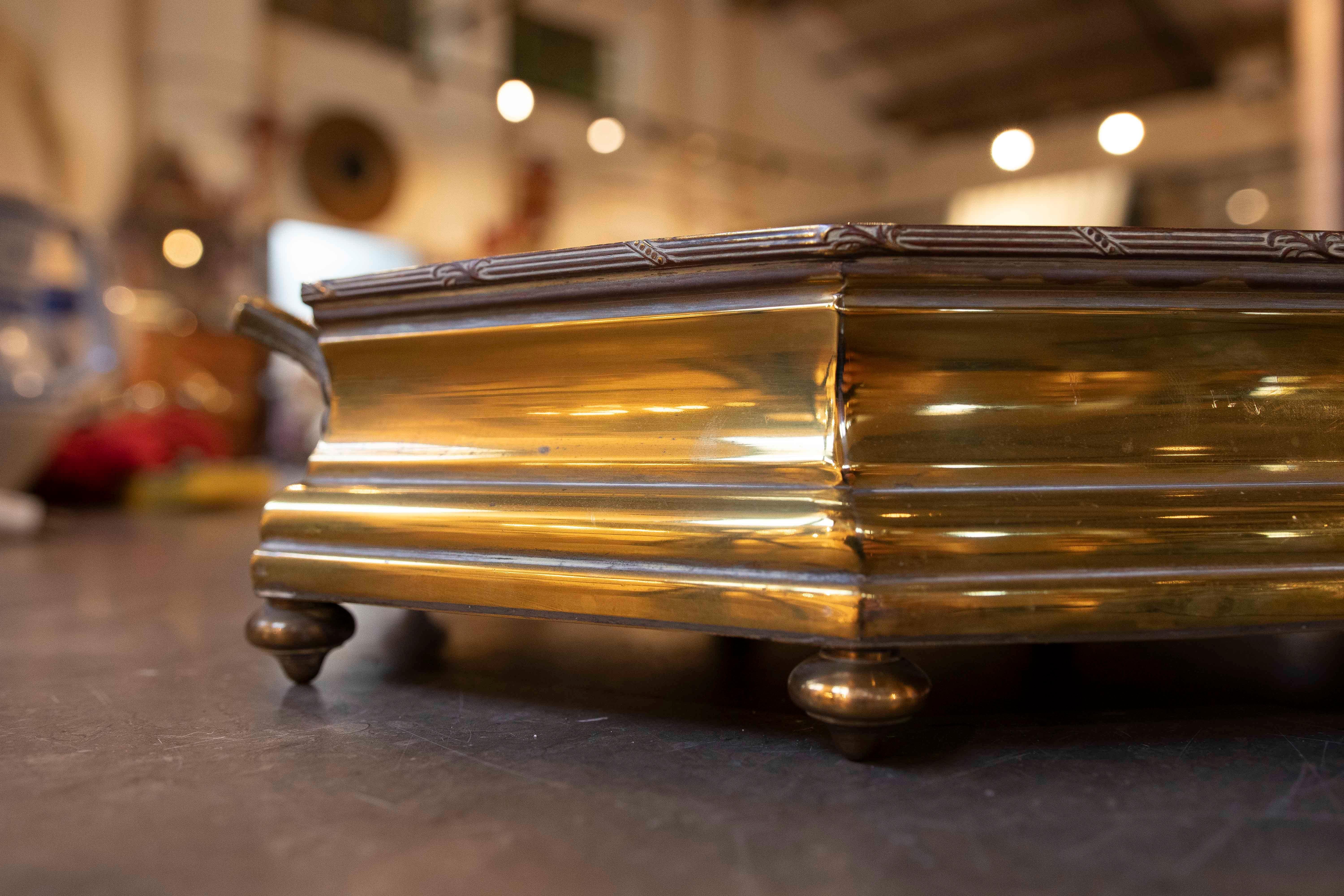 1930s Bronze and Metal Table Planter with Handles and Legs For Sale 4