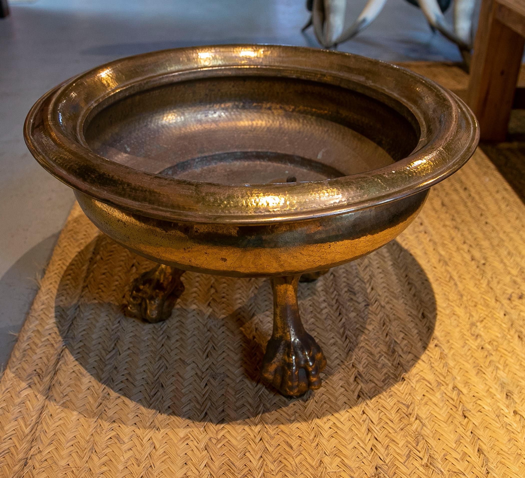 Spanish 1930s Bronze Brazier with Lion's Claw Feet and Handles  For Sale