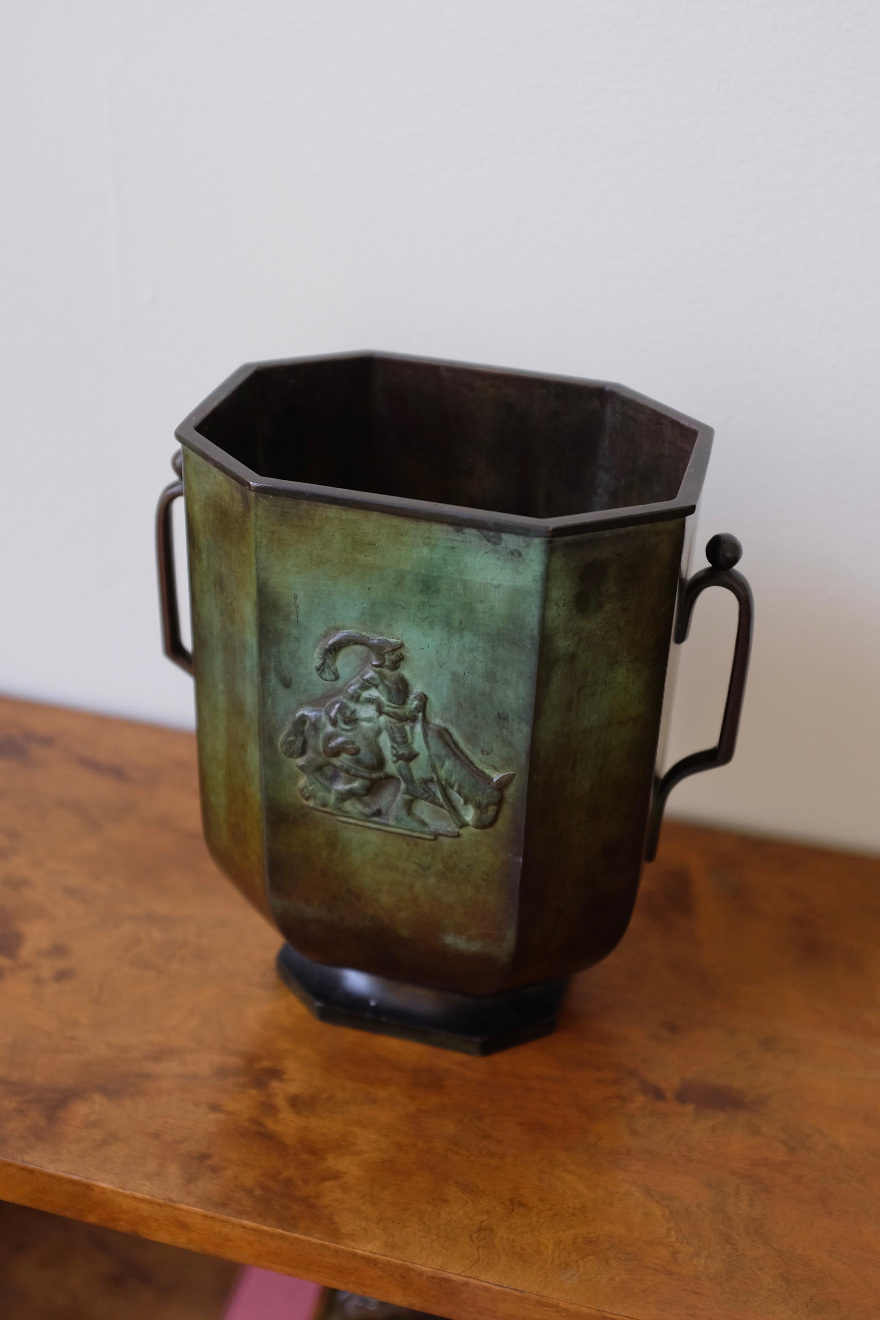 Scandinave moderne Vase en bronze des années 1930 par Just Andersen pour GAB