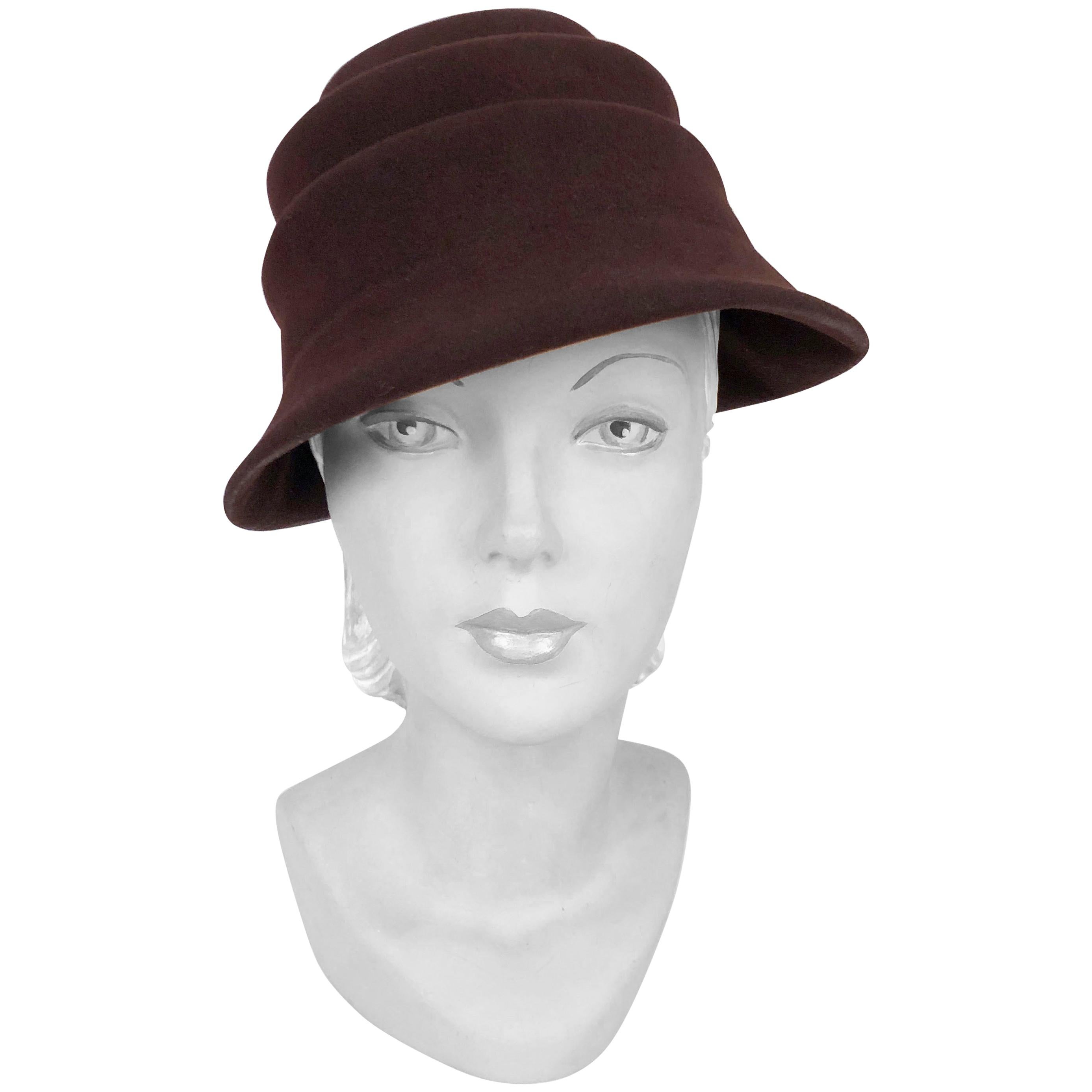 1930s Brown Art Deco Fur Felt Hat For Sale