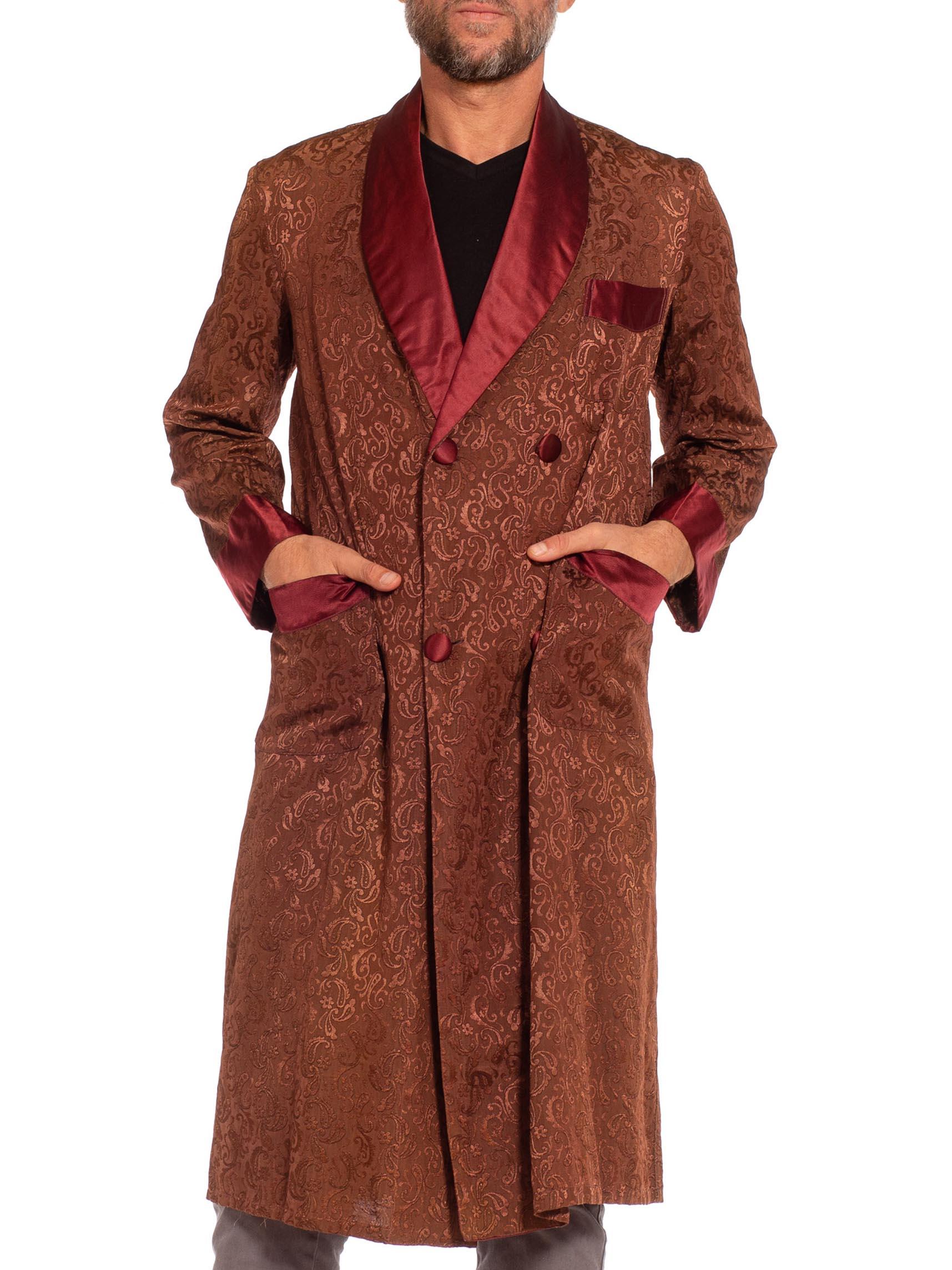 1930S Brown & Burgundy Paisley Rayon Jacquard Rare Button Robe With Silk Satin  For Sale 1