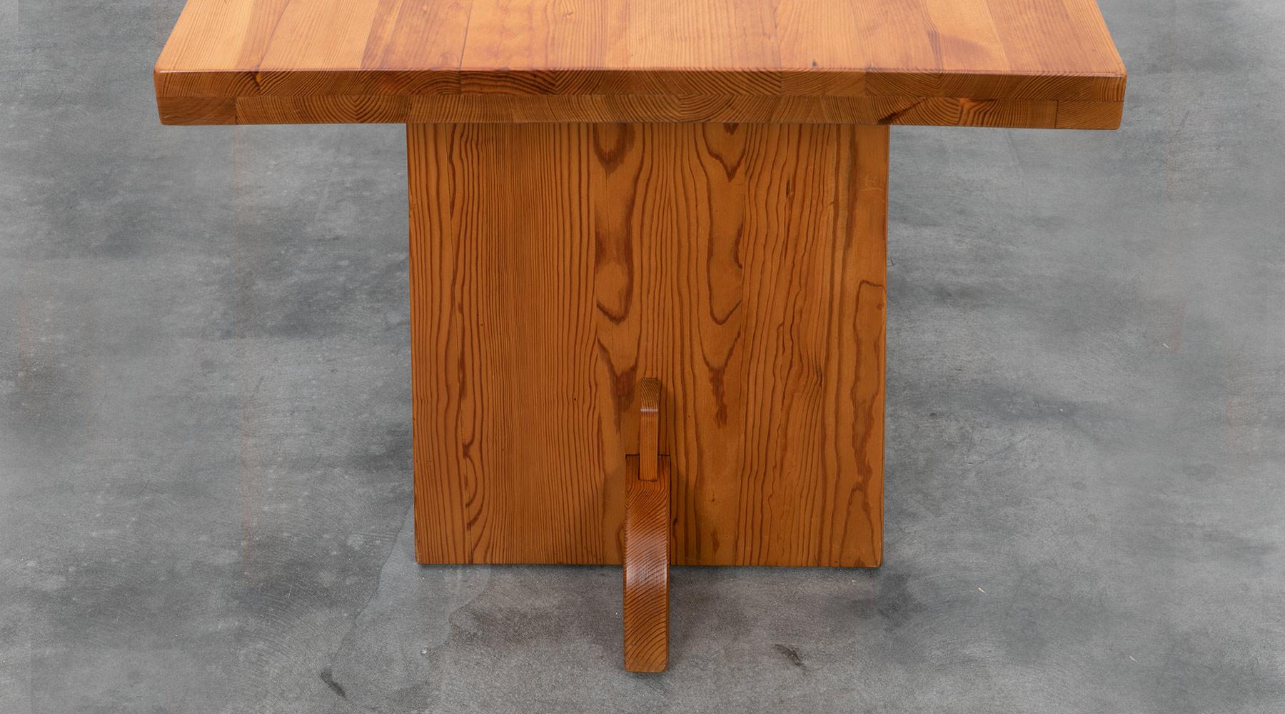 Swedish 1930s Brown Wooden Pine Dining Table by Axel Einar Hjorth For Sale