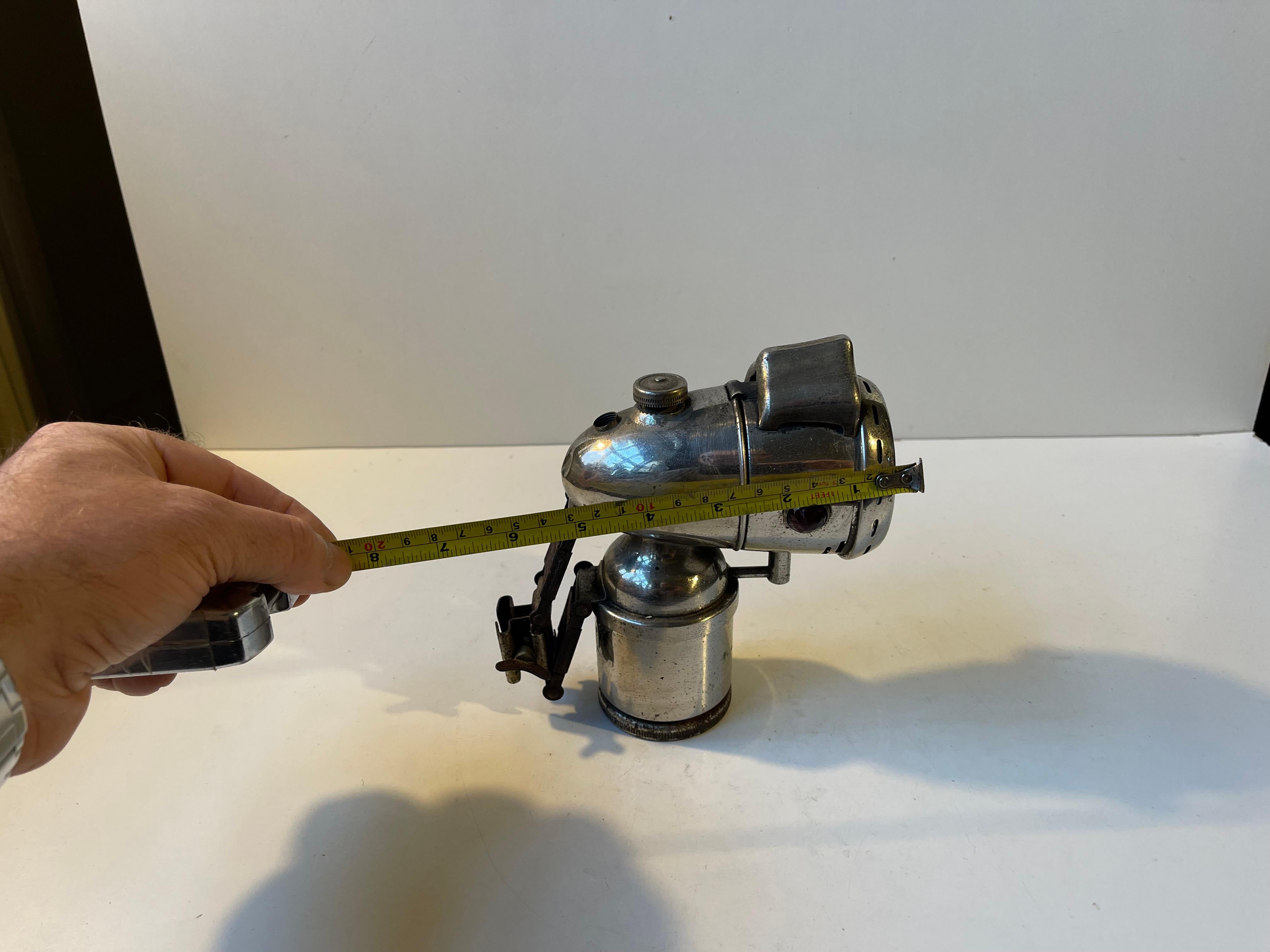 Métal Lampe de bicyclette Bullet Carbide de Nirona, Allemagne, années 1930 en vente