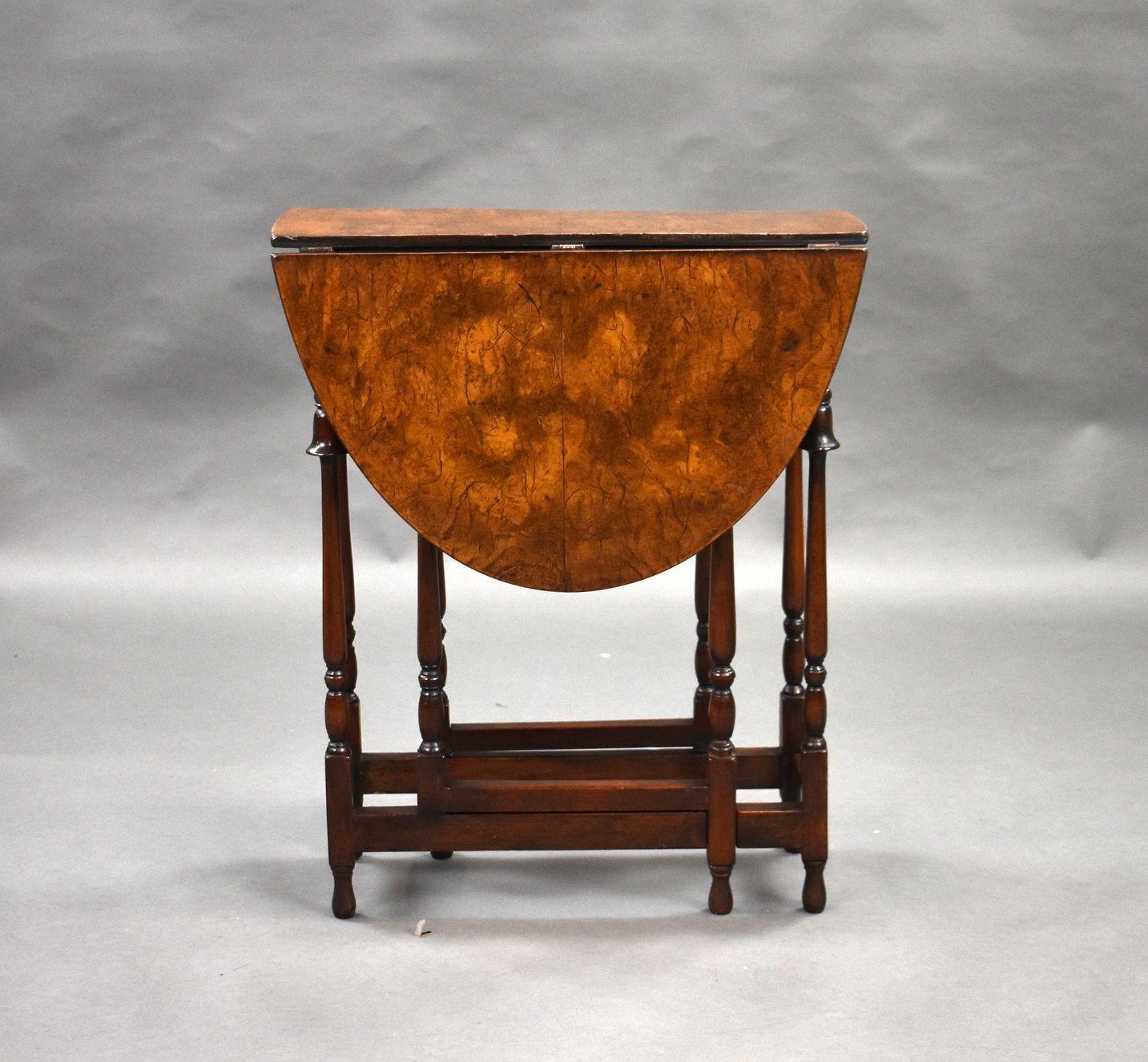 1930s Burr Elm Spider leg drop end table In Good Condition In Chelmsford, Essex