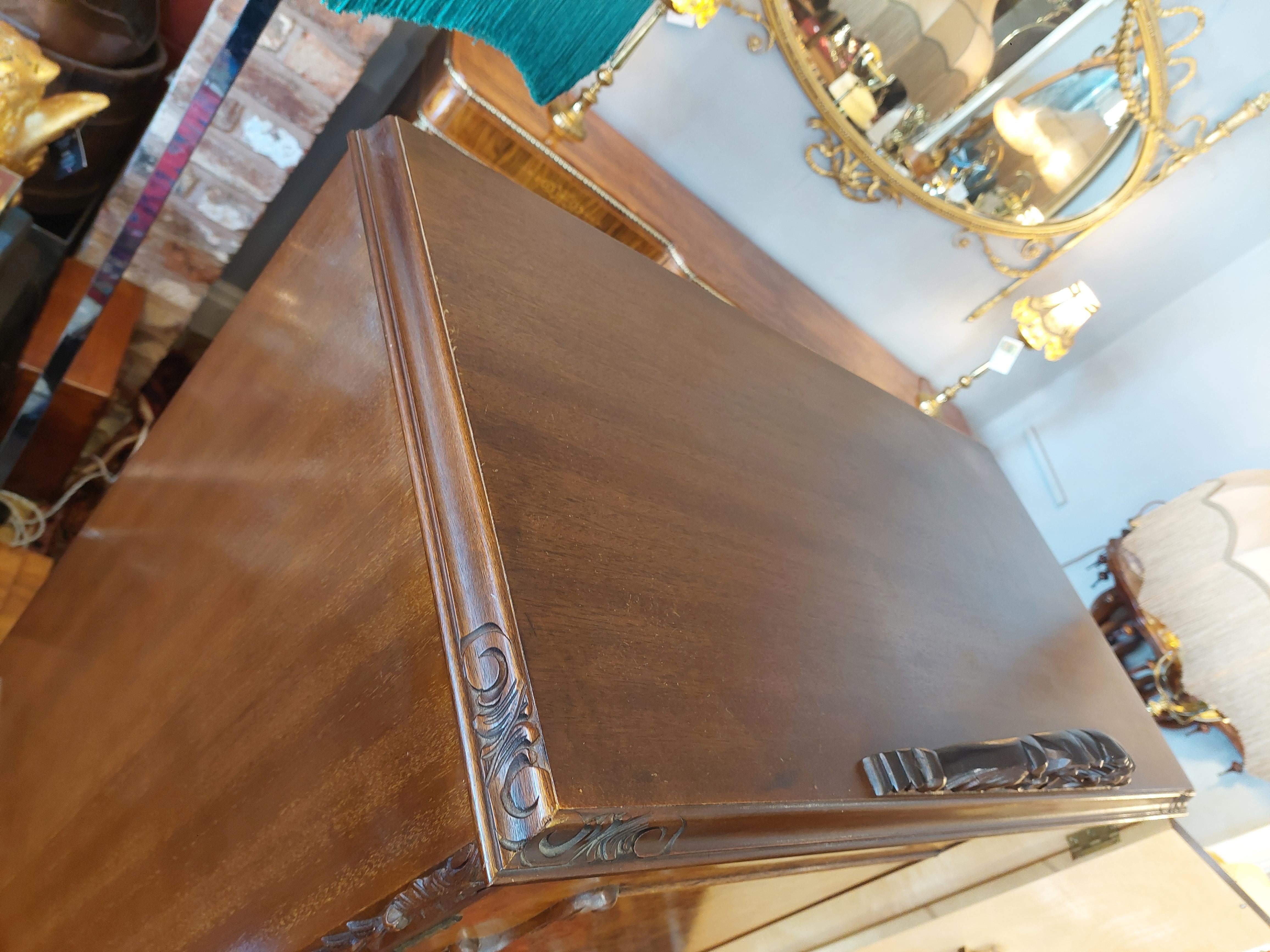 1930's  Burr Walnut Veneered Cocktail Drinks Cabinet 10