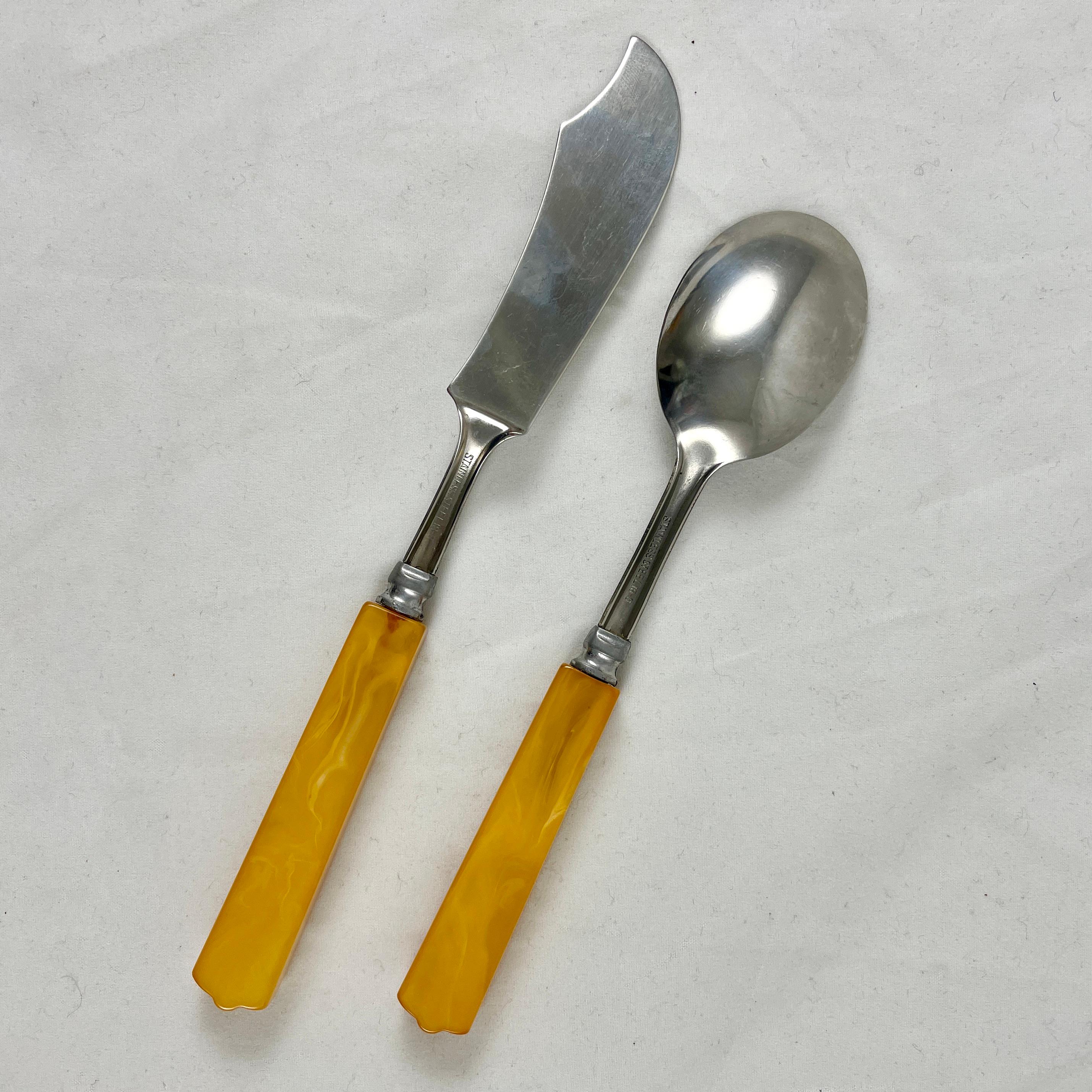 1930s Butterscotch Bakelite Beveled Handled Art Deco Flatware, 26 piece set 5