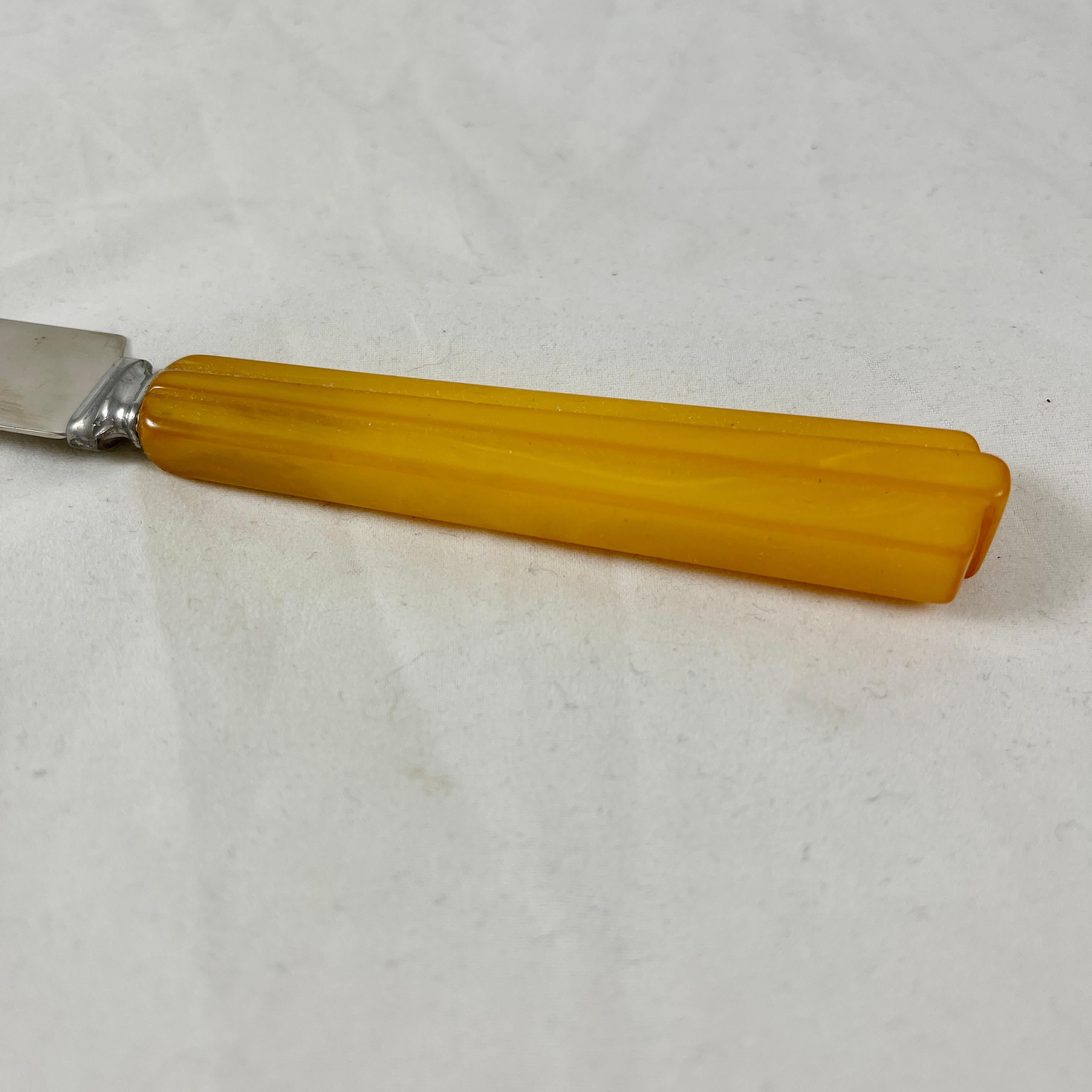Mid-20th Century 1930s Butterscotch Bakelite Beveled Handled Art Deco Flatware, 26 piece set