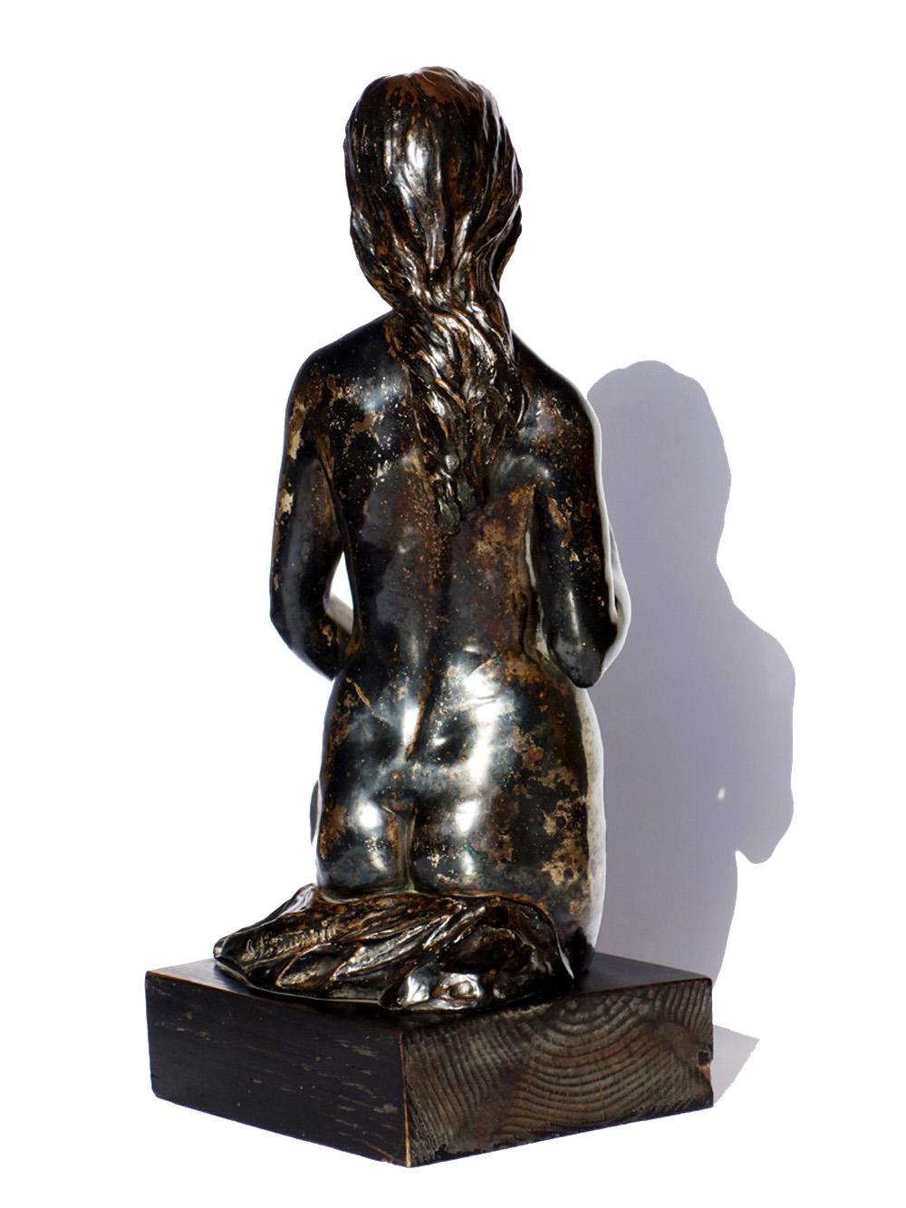 Años 30 por Arturo Pannunzio Figura de cerámica plateada en Excelente estado para la venta en Brescia, IT