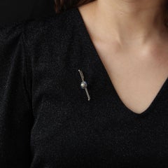 1930s Calibrated Sapphires Cultured Pearl 18 Karat White Gold Barrette Brooch