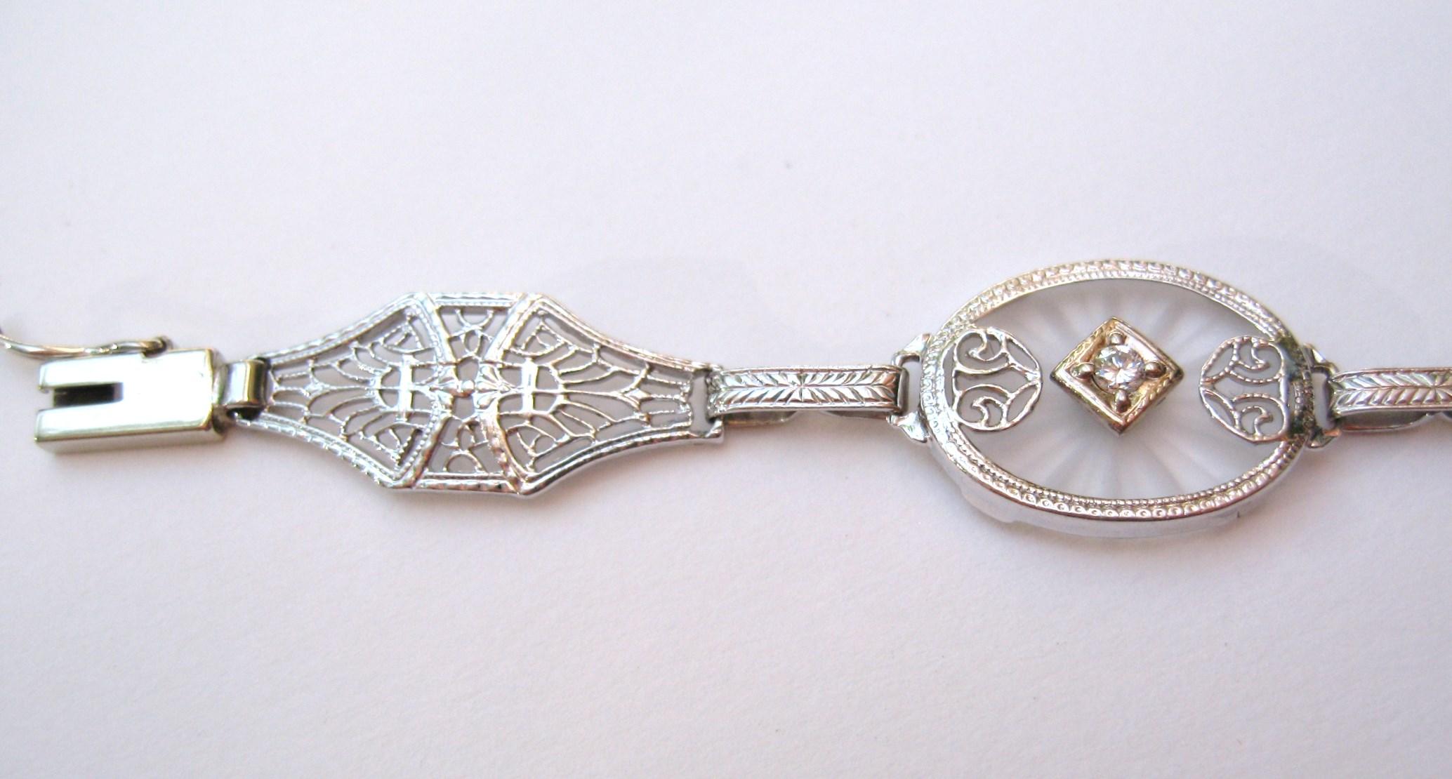 1930er Jahre Camphor Glas-Diamant-Armband aus 14 Karat Weißgold (Alteuropäischer Schliff) im Angebot