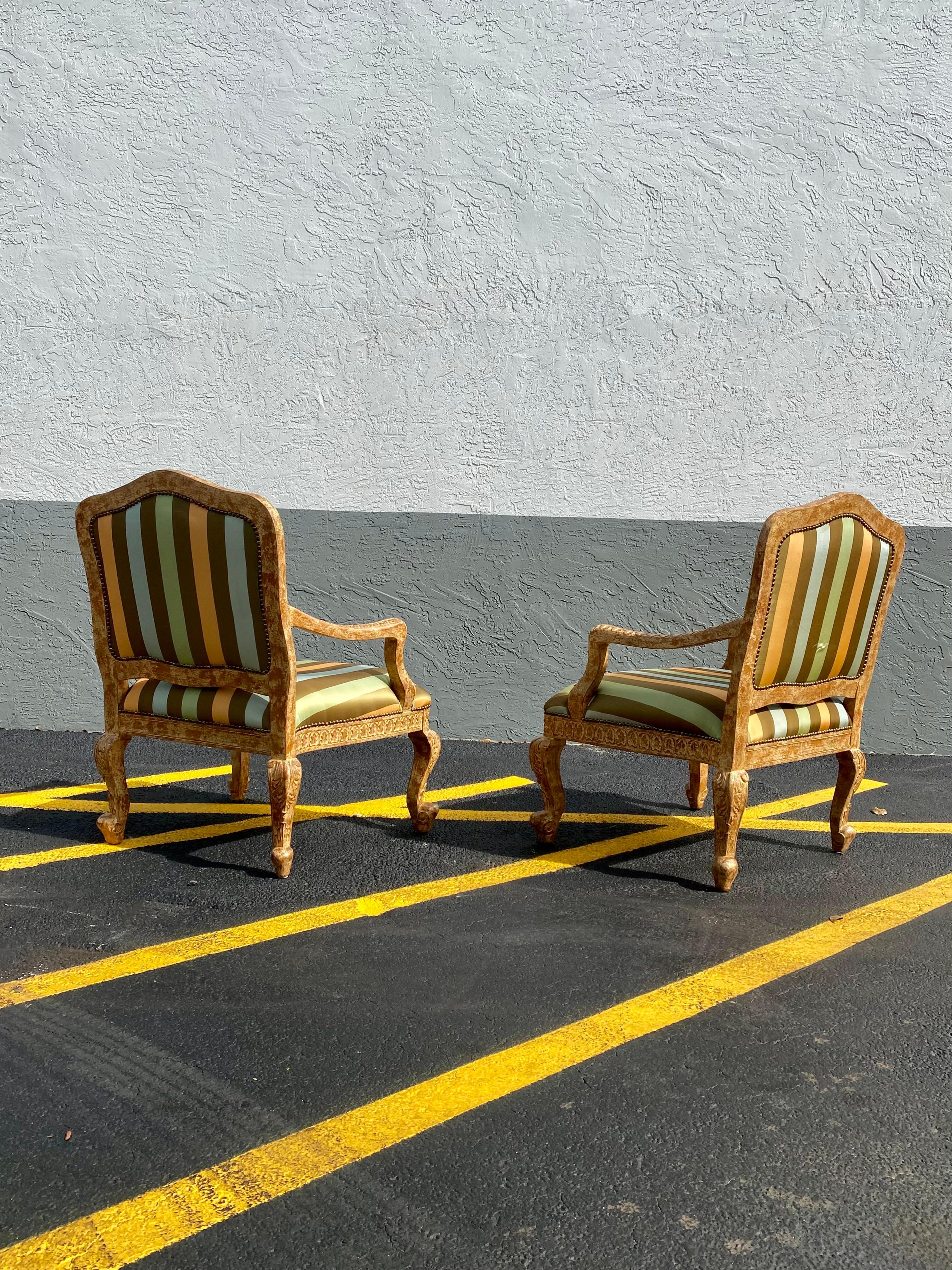 French Carved Gilt Wood Green Gold  Stripes Bergere Library Chairs, Set of 2 In Good Condition For Sale In Fort Lauderdale, FL
