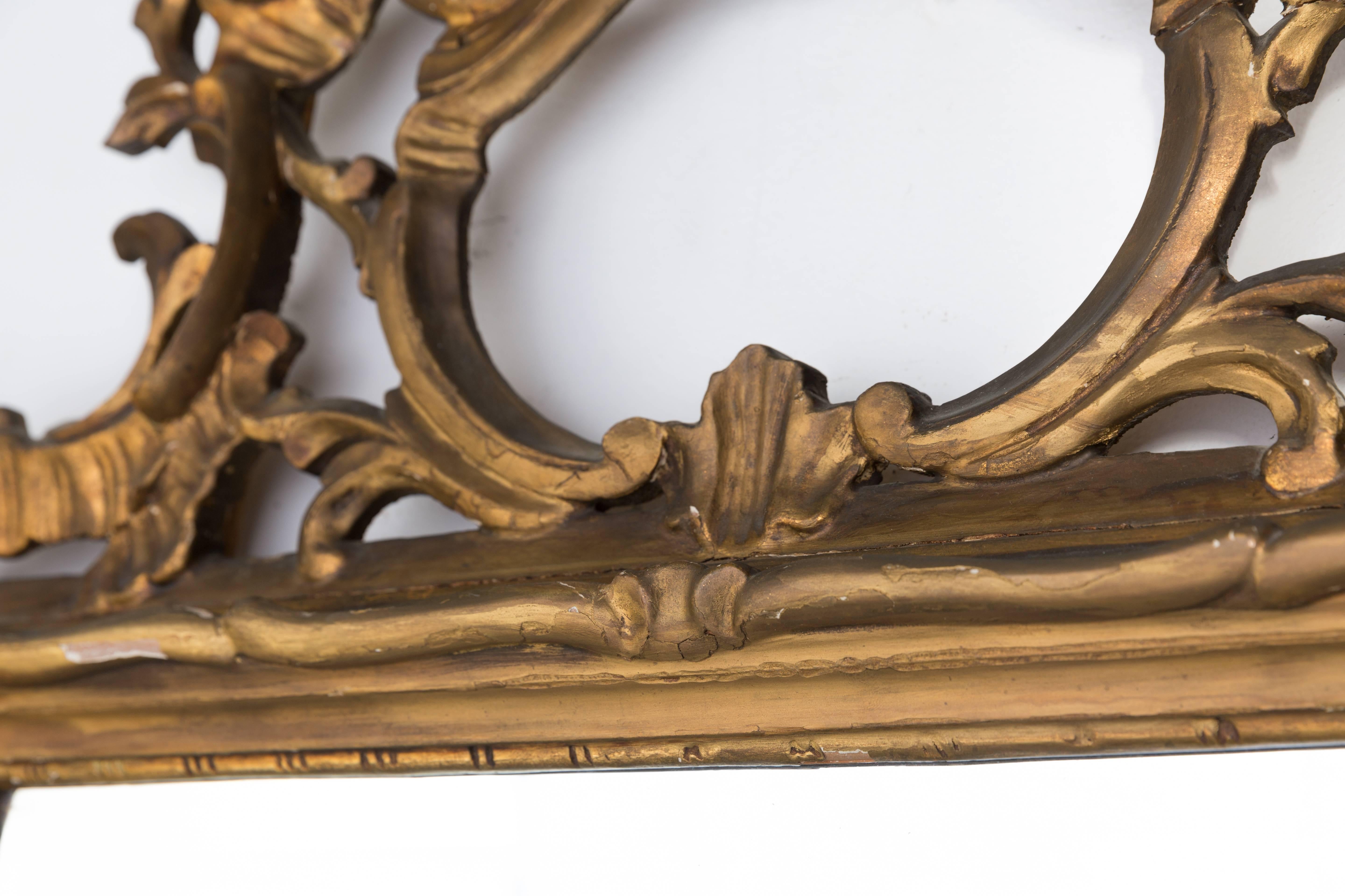 1930s Carved Gilt Wood Italian Mirror 1