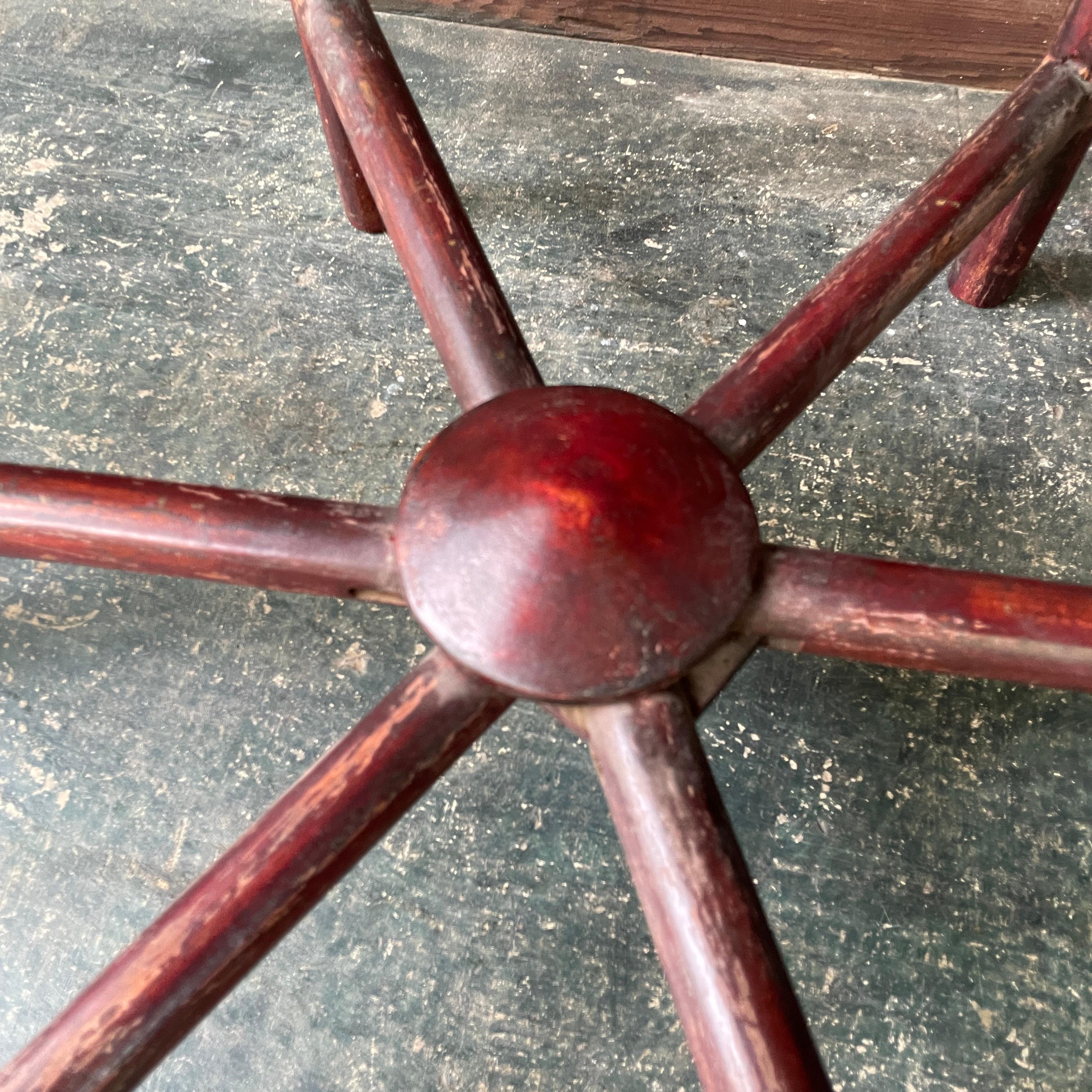 Tavolo da tè a vassoio Foldes in ottone del 1930, marocchino a 6 gambe in vendita 2