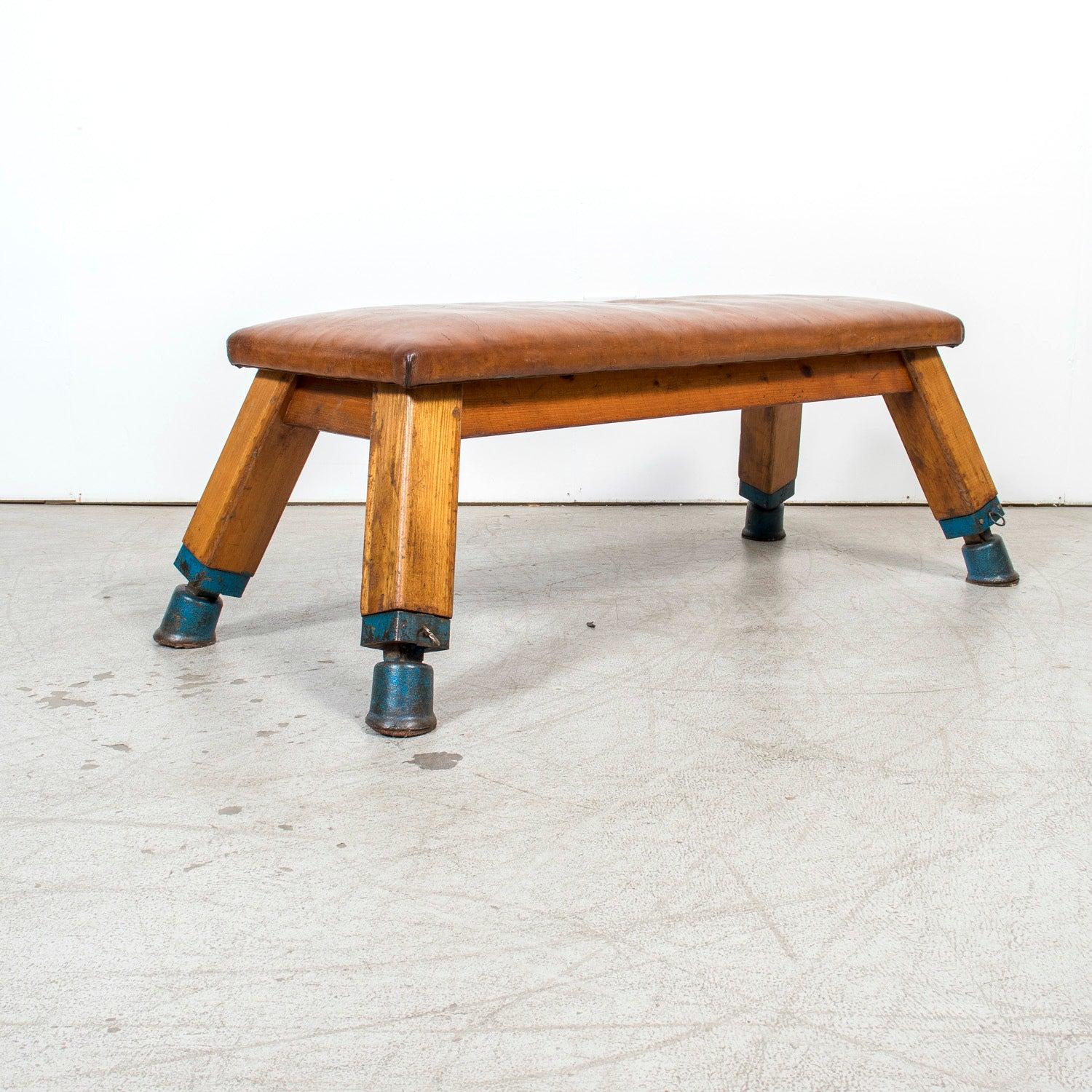 Banc industriel à arçons en cuir d'Europe centrale des années 1930 en vente 2